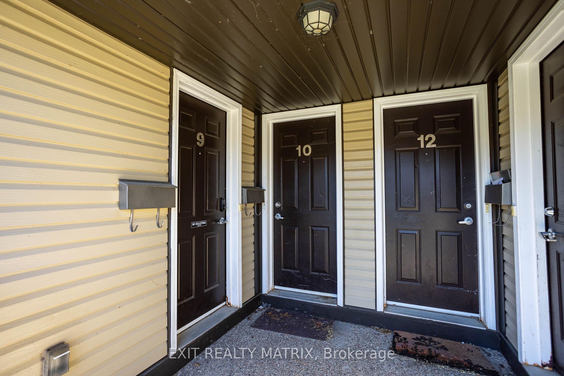 2224 Marble Crescent 9, Clarence-Rockland — photo 2 of 5