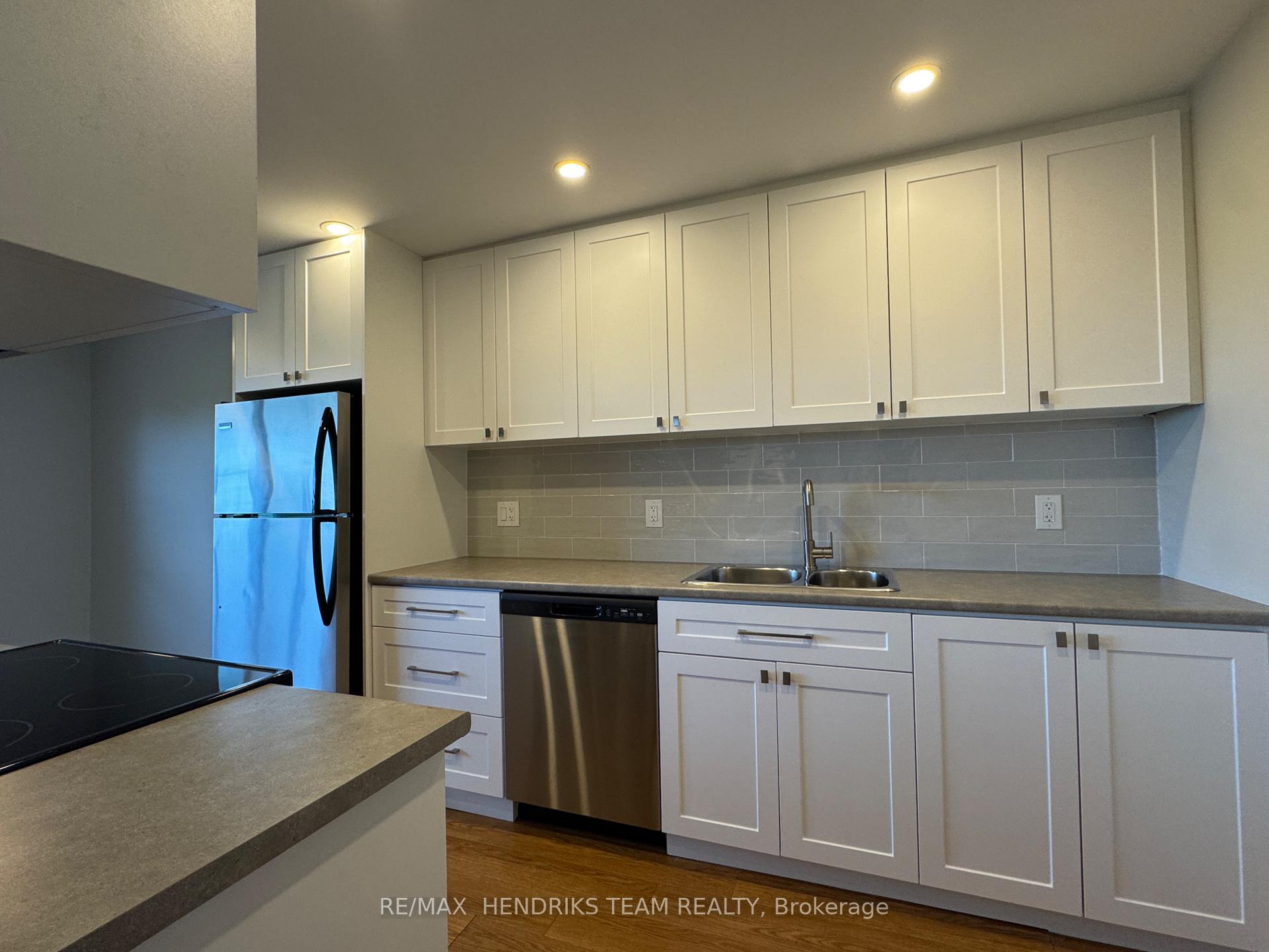 156 Fitch Street 508, Welland — photo 2 of 5