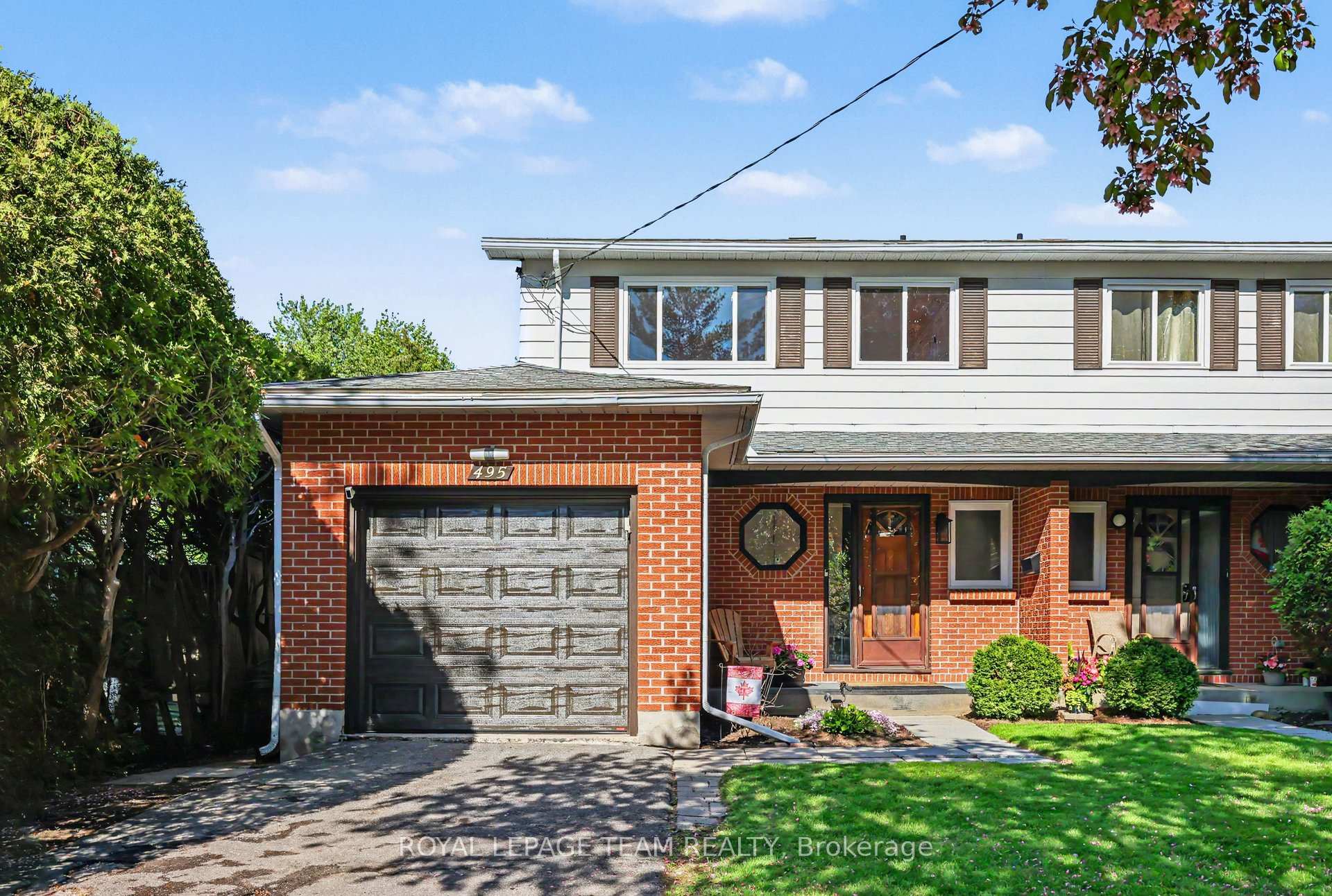 495 Edgeworth Avenue, Woodroffe, ON K2B 5L2 — Woodroffe, Ontario