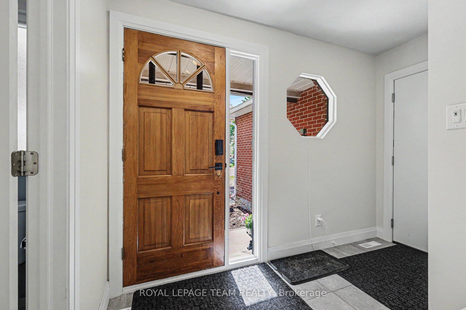 495 Edgeworth Avenue, Woodroffe — photo 2 of 5
