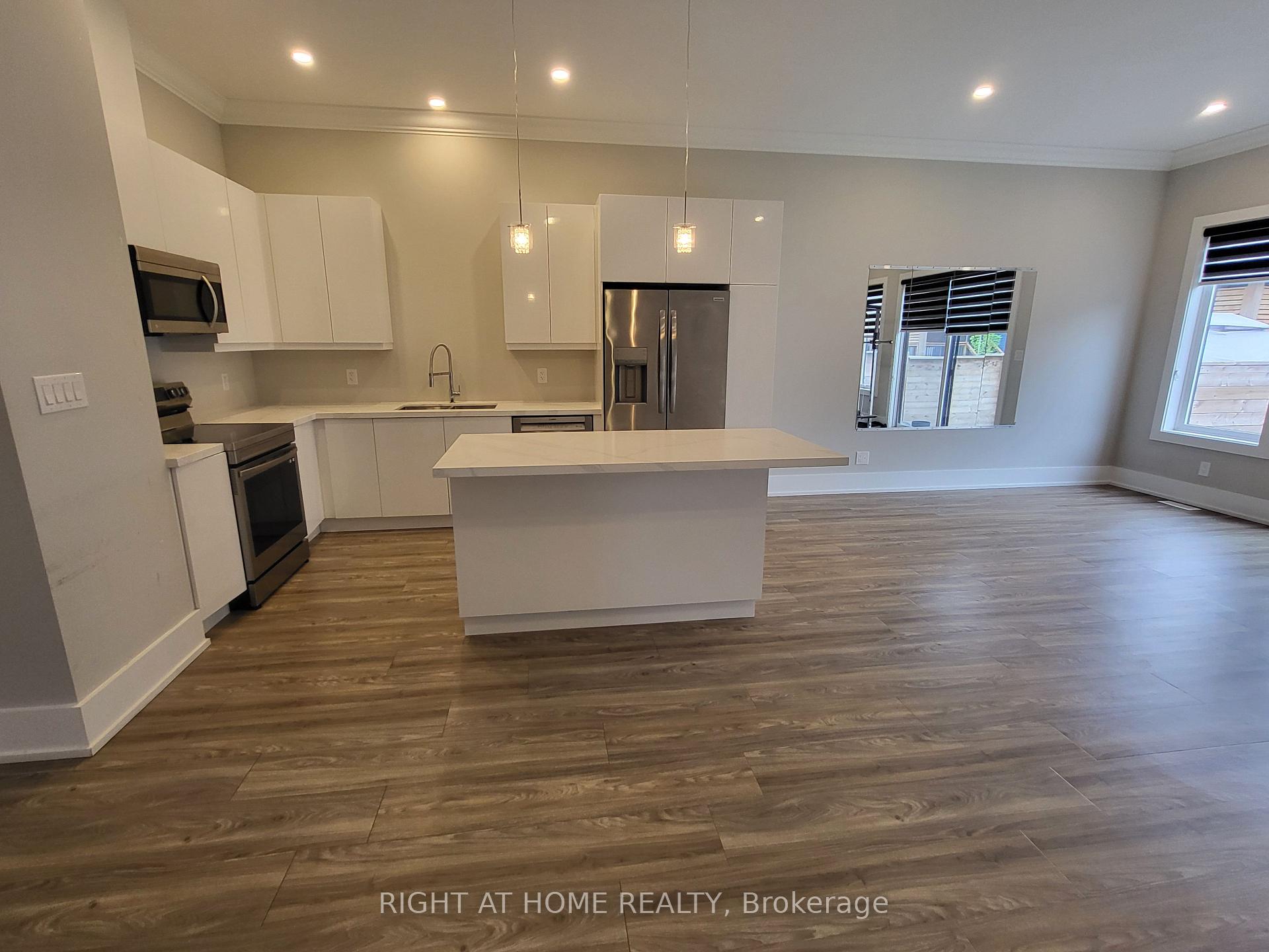 1048 Hansler Road, Welland — photo 5 of 5