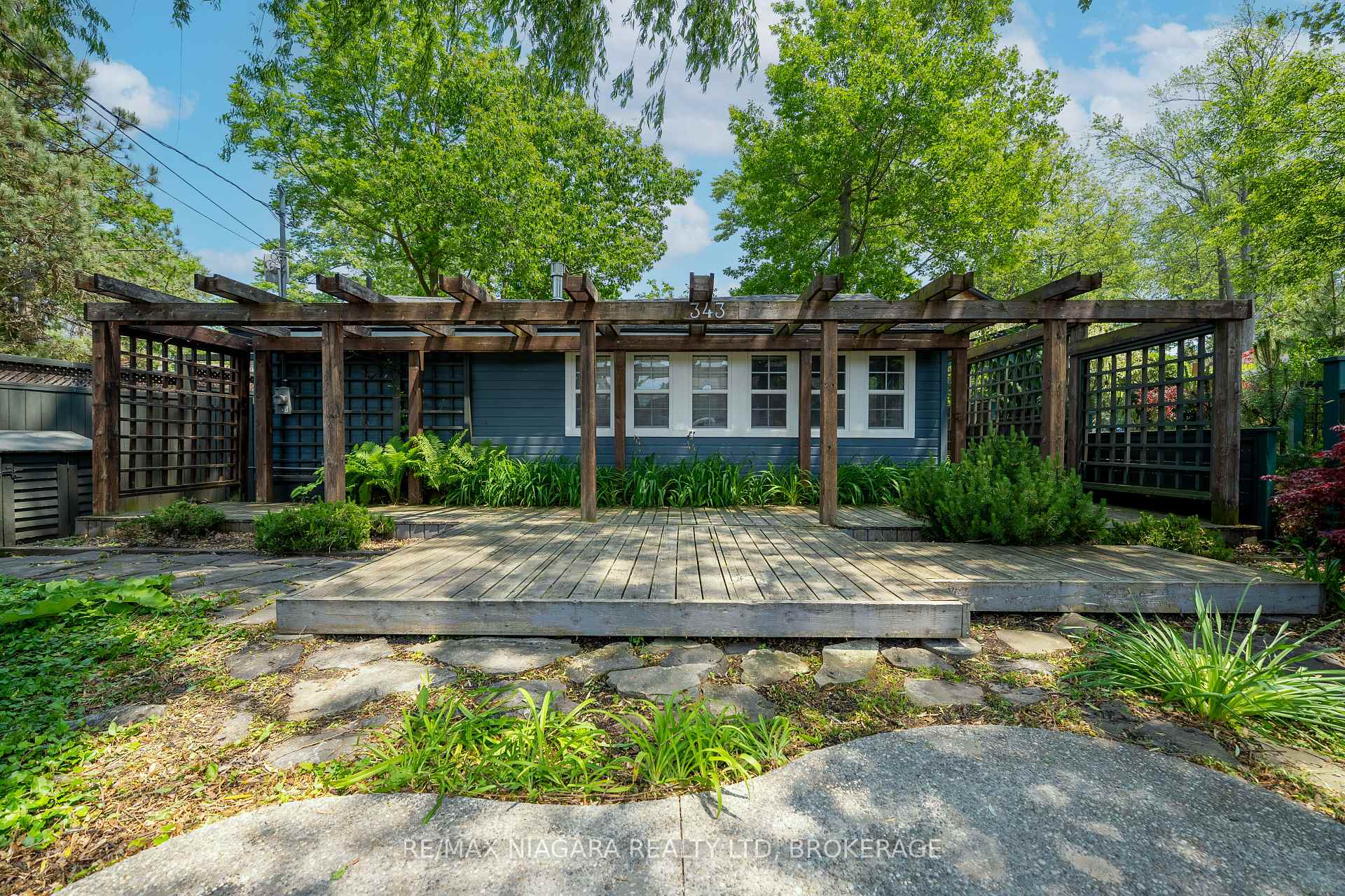 343 Cambridge Road W, Fort Erie — photo 2 of 5