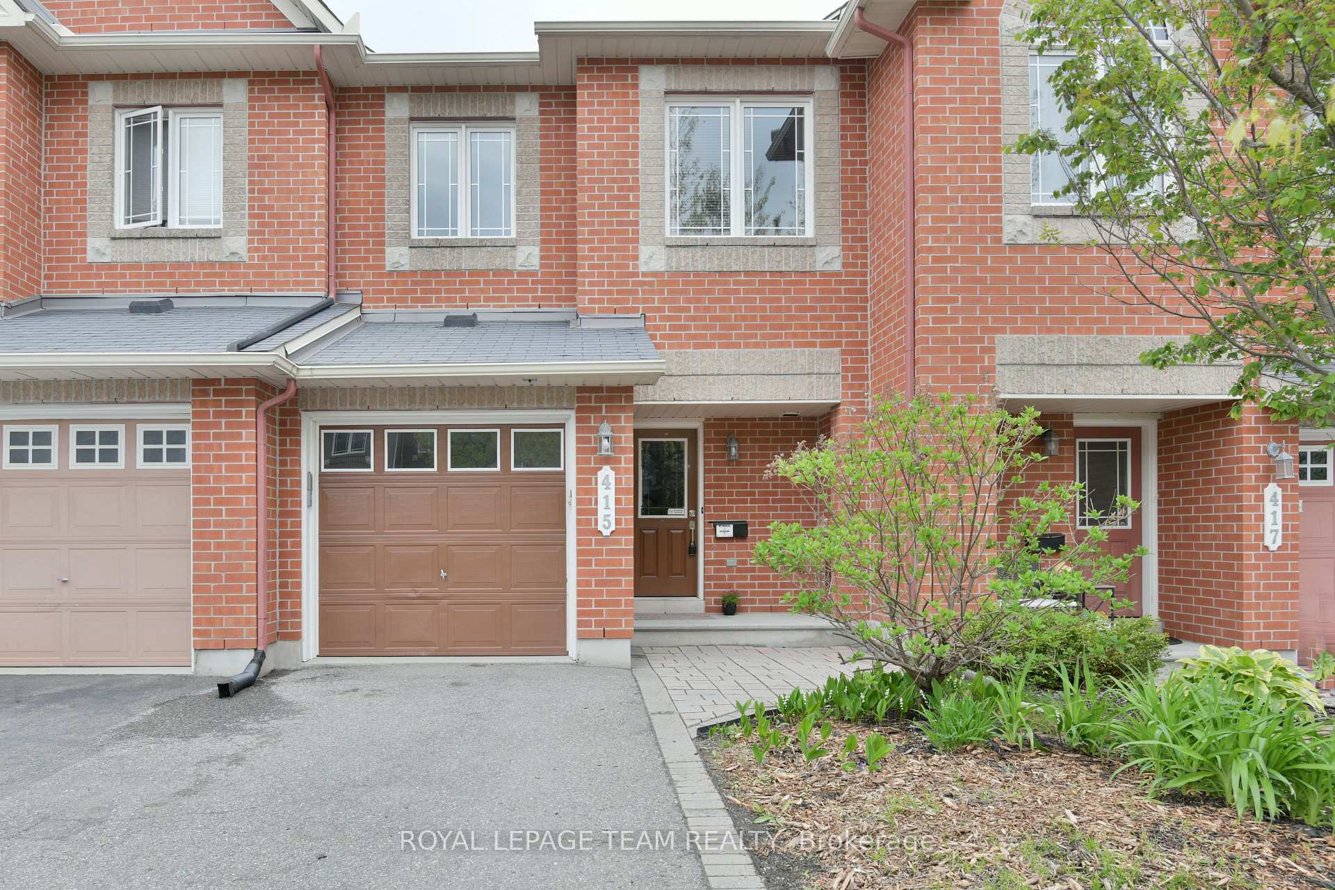 415 Galatina Way, Kanata, ON K2K 0E7 — Kanata, Ontario