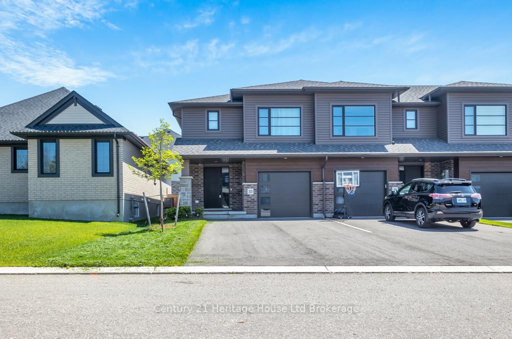 33 Martin Street, Tillsonburg — photo 3 of 5