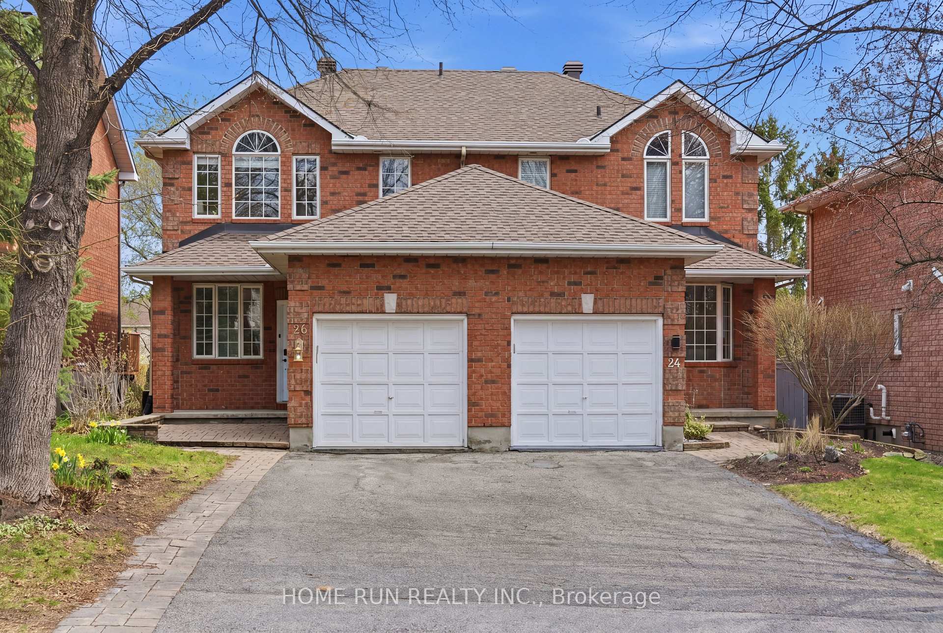 26 Highmont Court, Kanata, ON K2T 1B2 — Kanata, Ontario