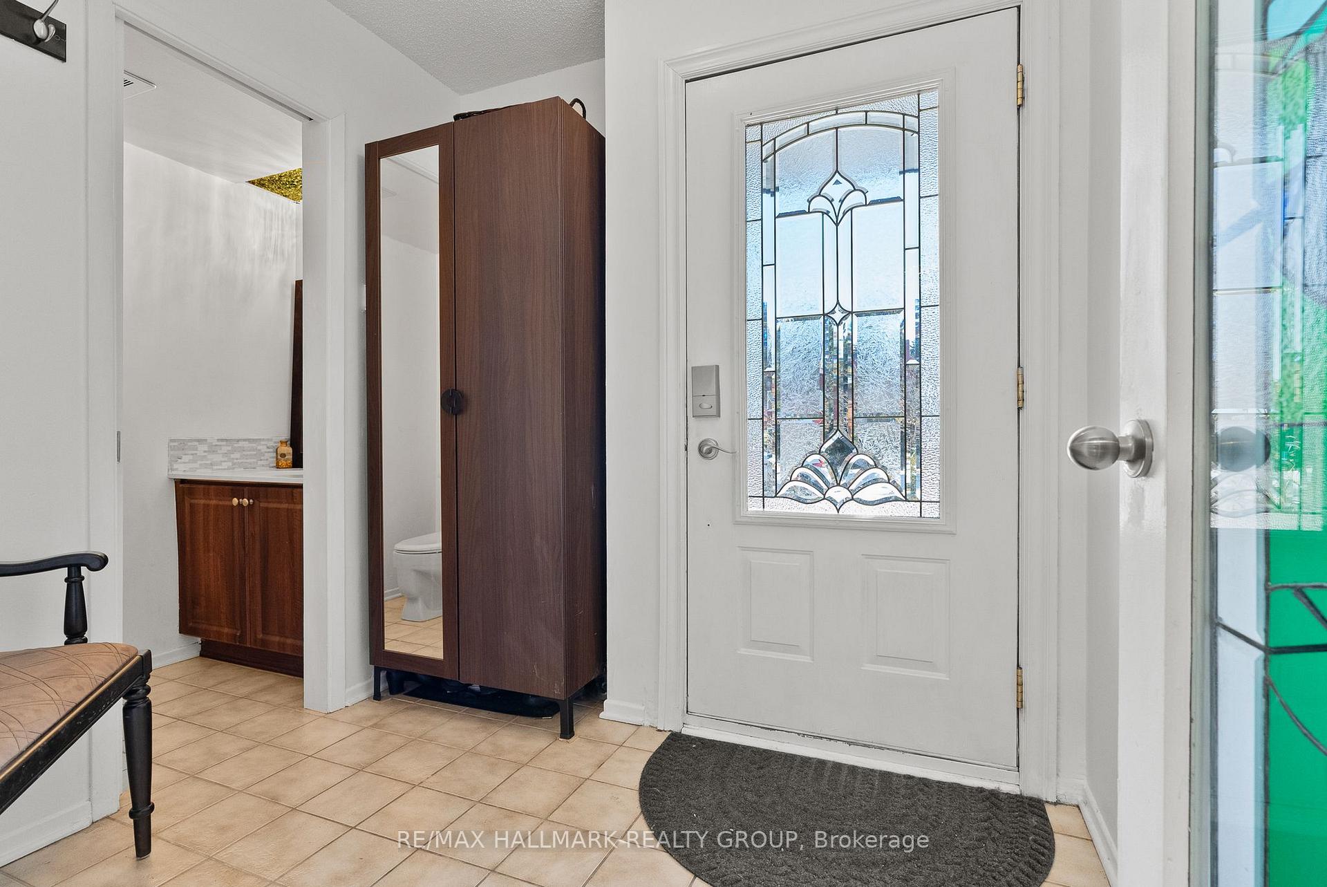 48 Sample Road, Hunt Club - Windsor Park Village and Area — photo 3 of 5