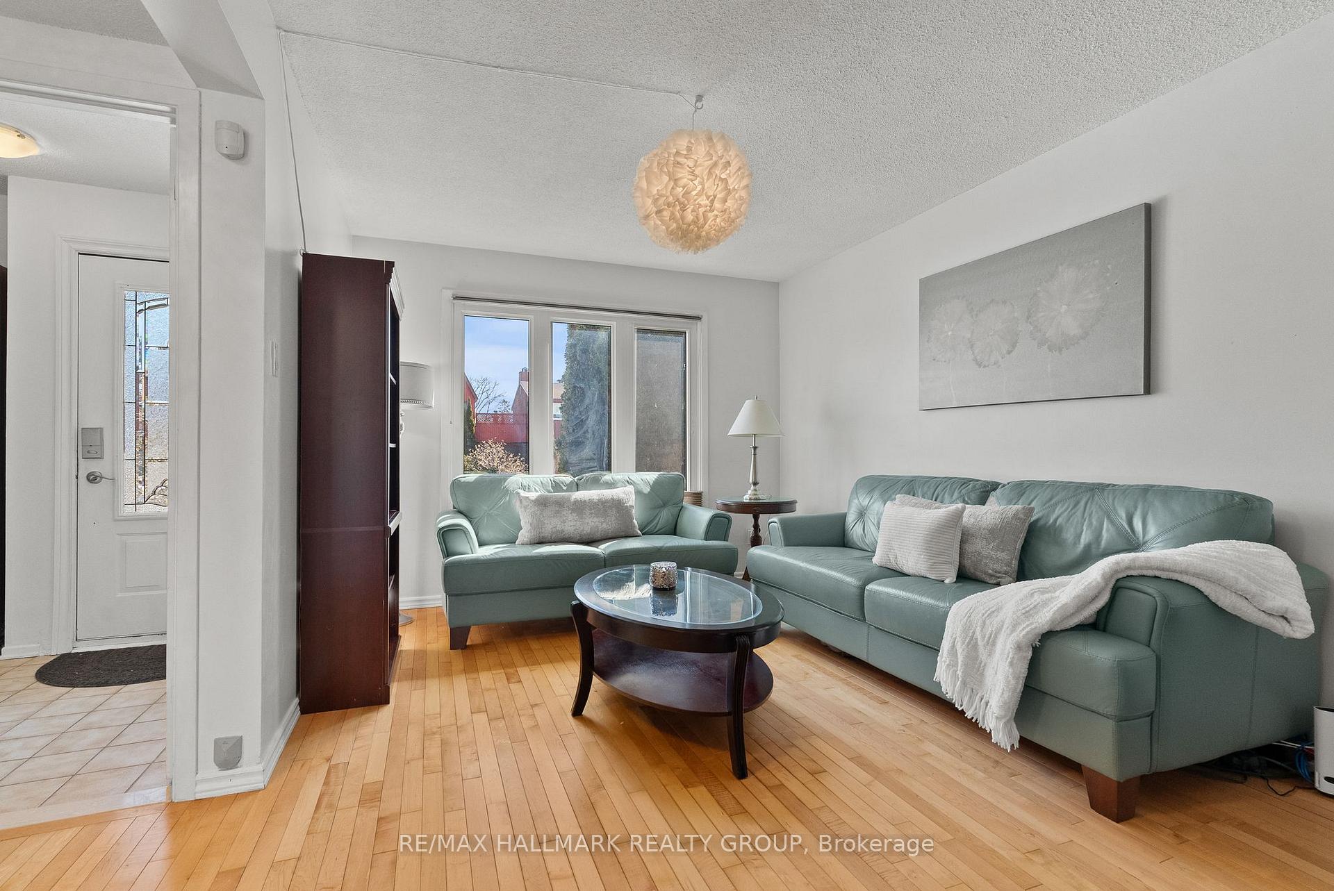48 Sample Road, Hunt Club - Windsor Park Village and Area — photo 5 of 5