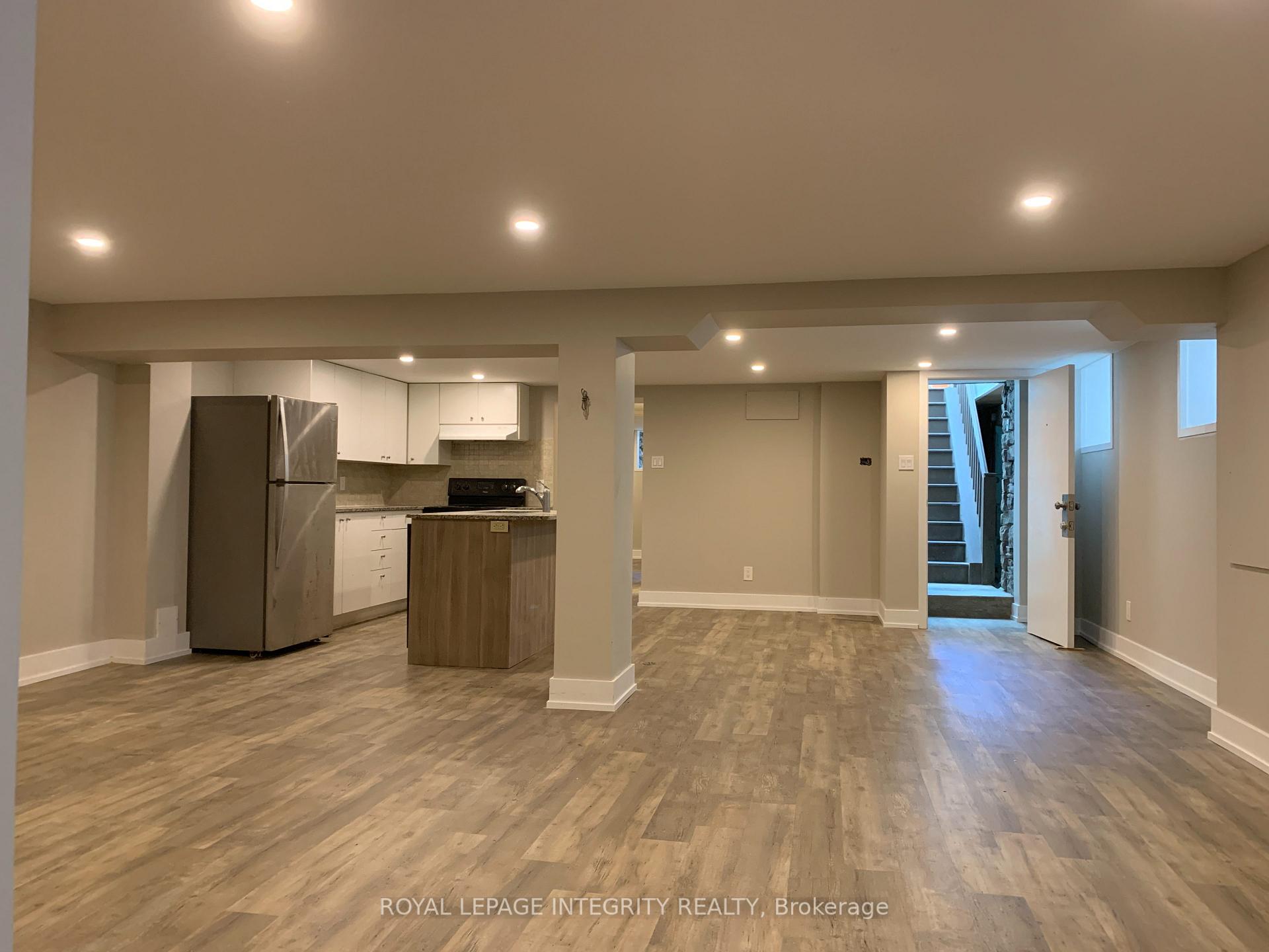 468 Besserer Street B, Lower Town - Sandy Hill — photo 3 of 5