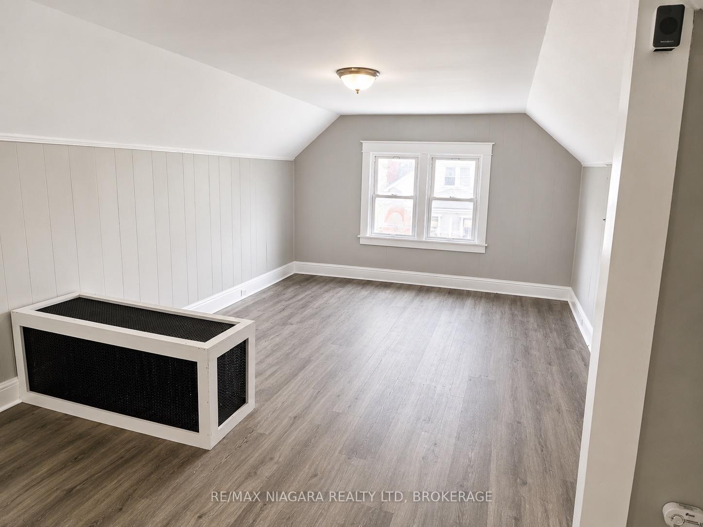 23 Avenue Place 3, Welland — photo 3 of 5