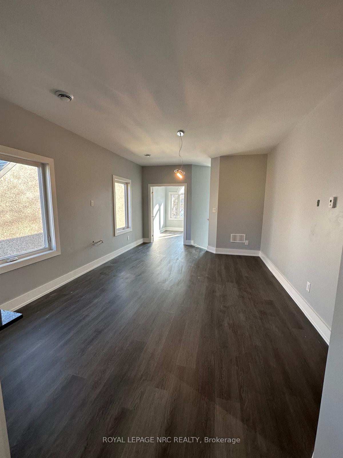 58 Griffith Street LOWER, Welland — photo 3 of 5
