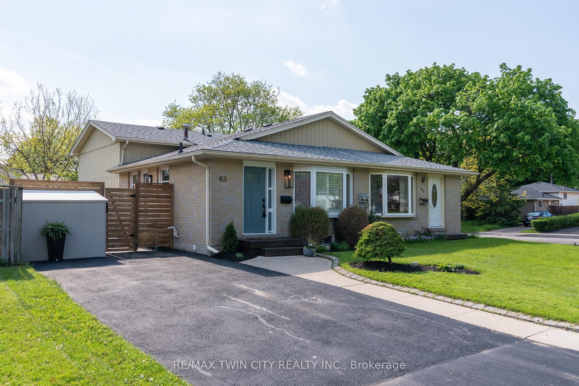 43 Inverness Street, Brantford, ON N3V 1A9 — Brantford, Ontario