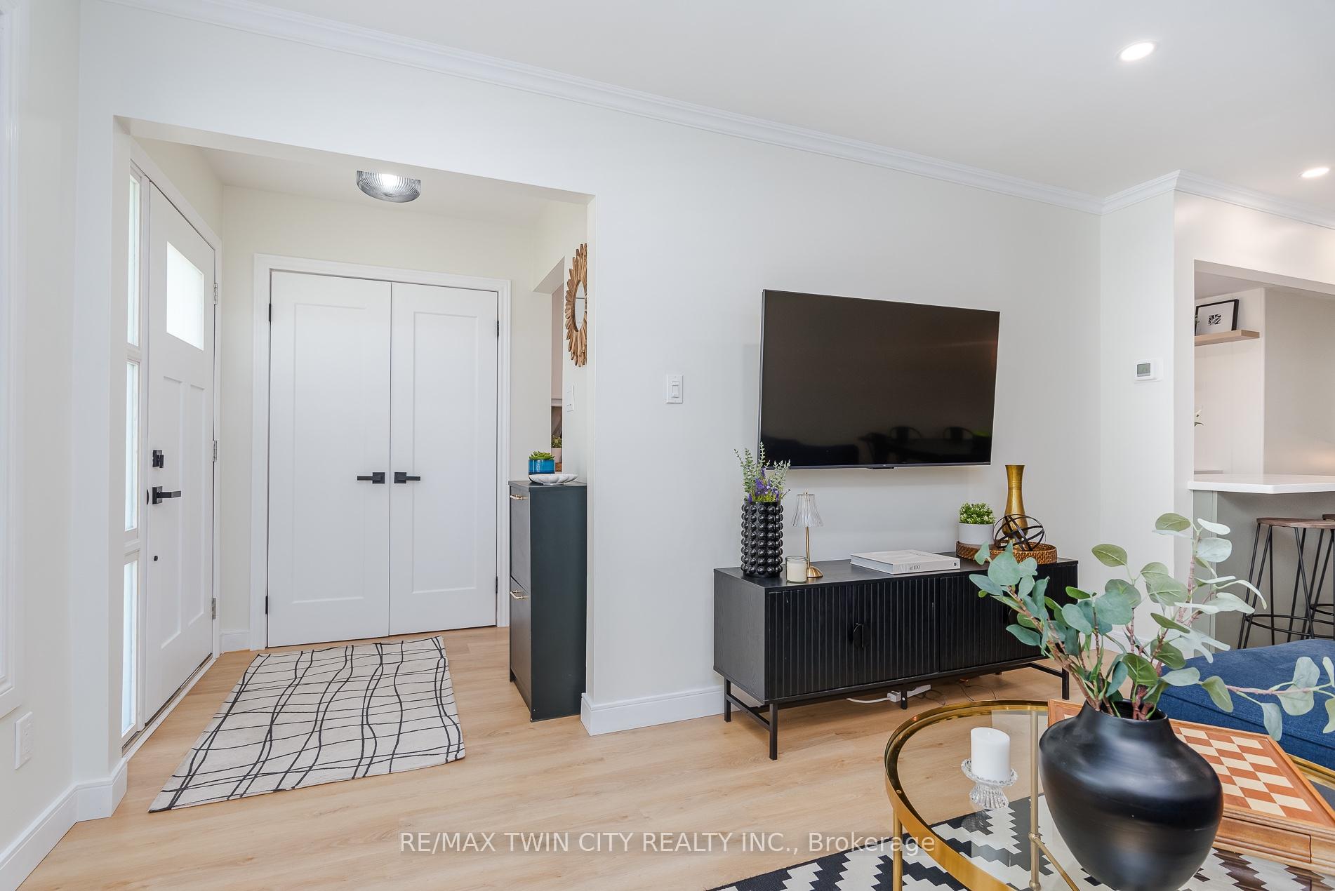 43 Inverness Street, Brantford — photo 5 of 5