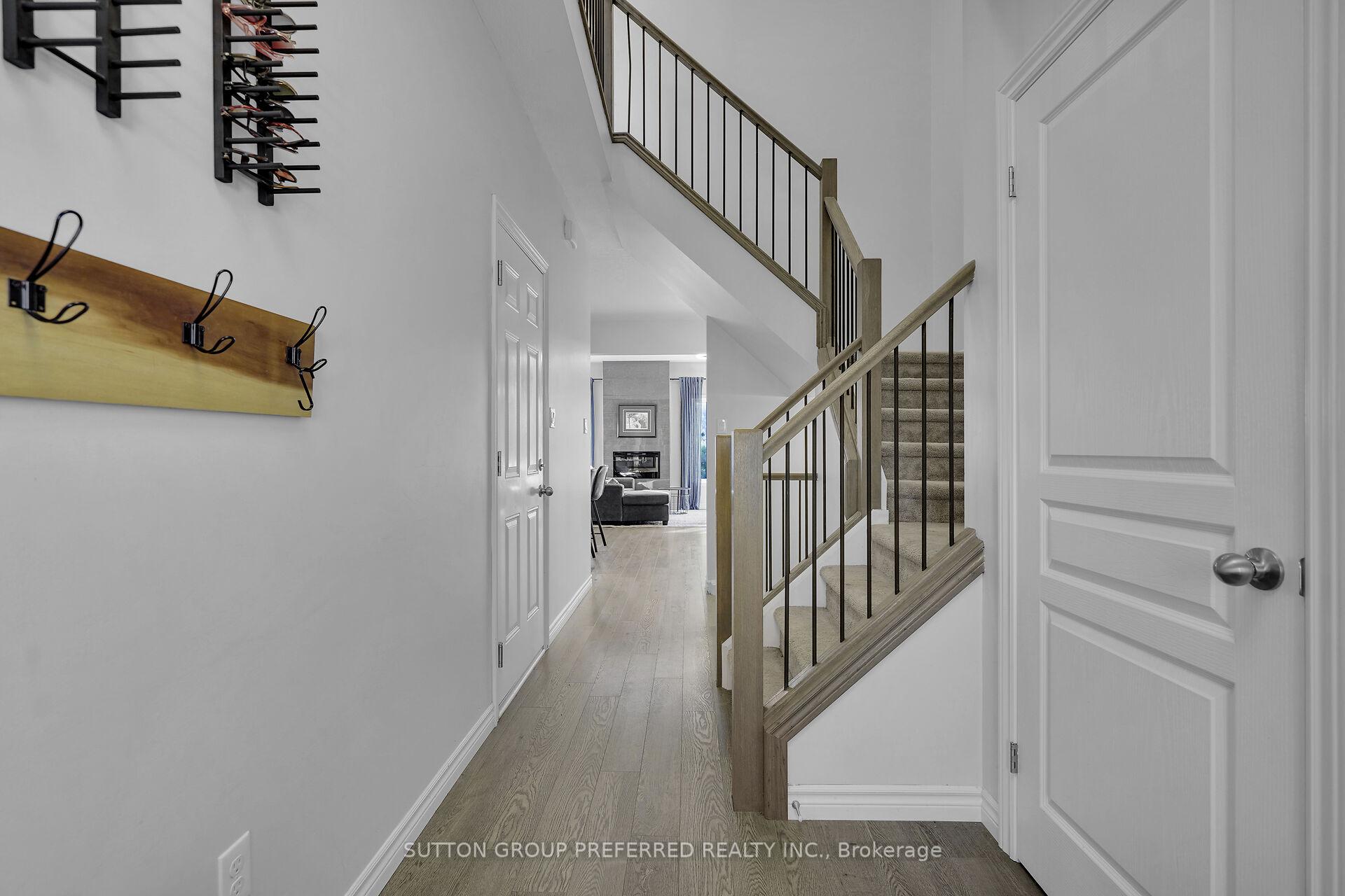 1924 Cedarhollow Boulevard 23, London North — photo 5 of 5