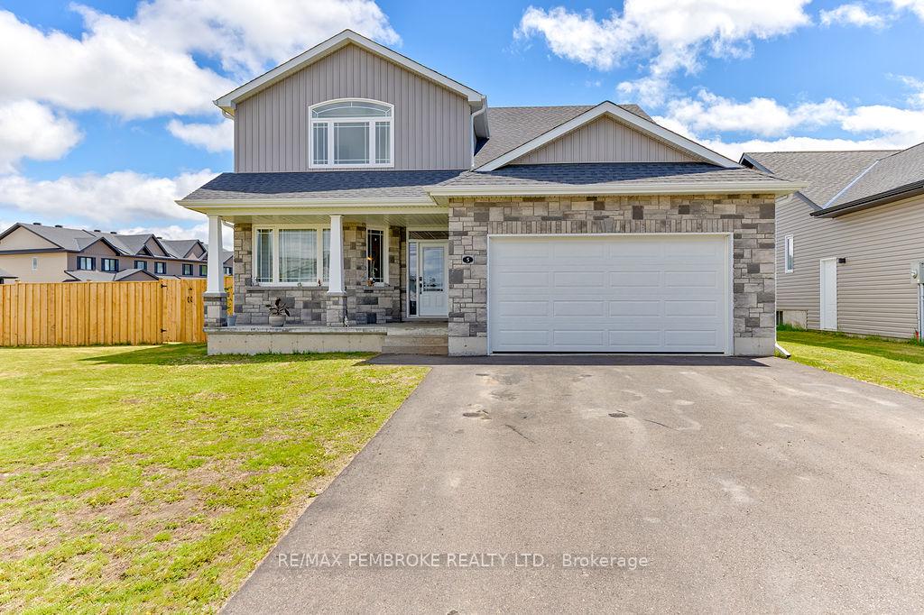 5 Drew Street, Petawawa — photo 3 of 5