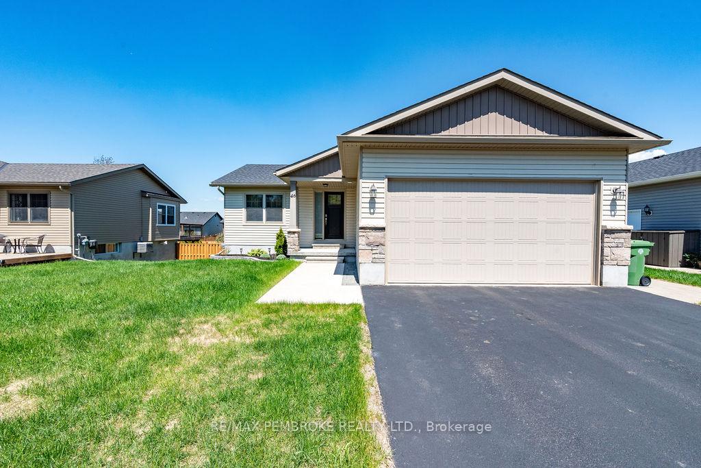 46 Dustin Drive, Petawawa — photo 2 of 5