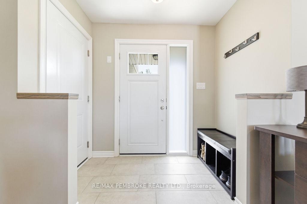 46 Dustin Drive, Petawawa — photo 5 of 5