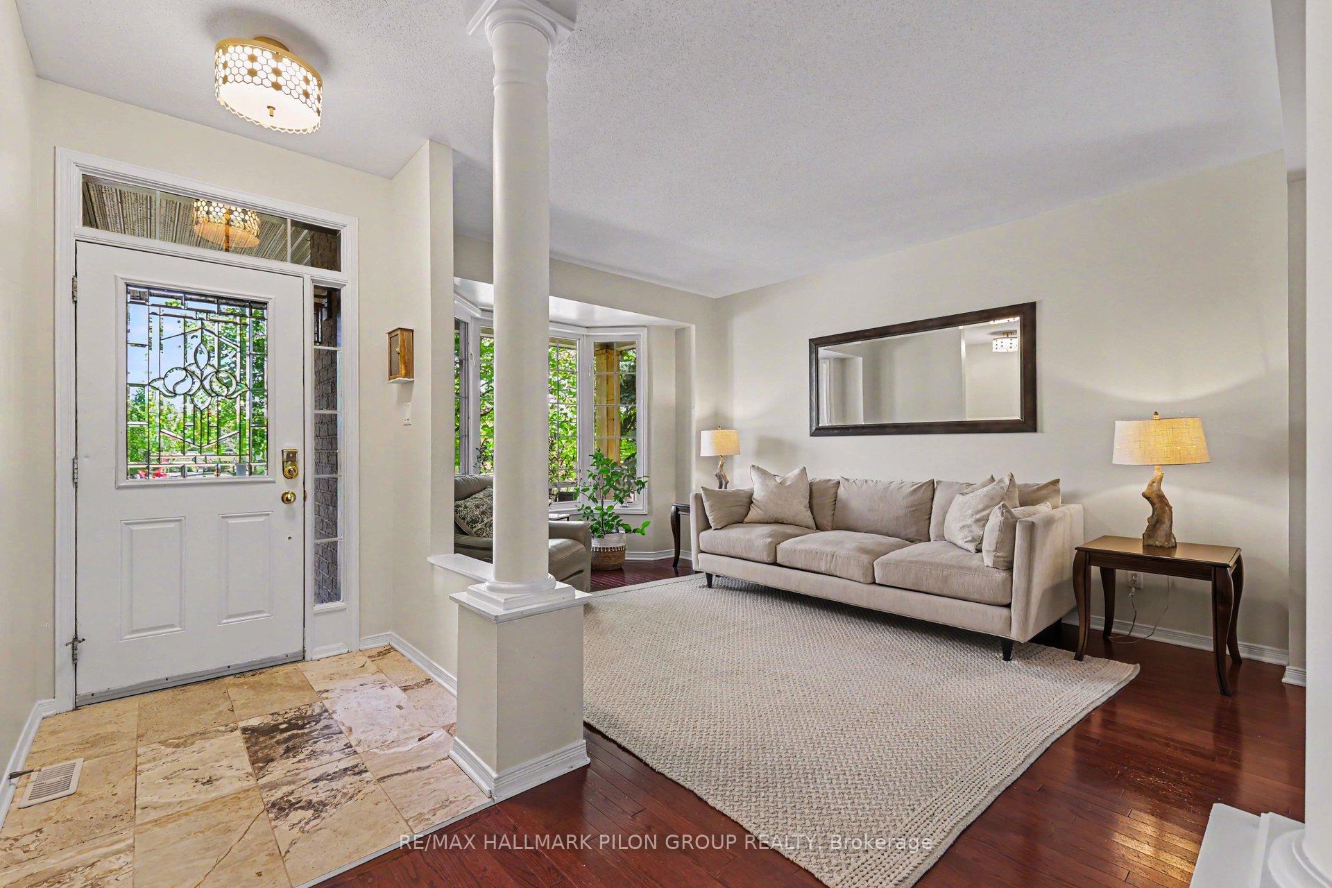 2139 Valin Street, Orleans - Cumberland and Area — photo 3 of 5