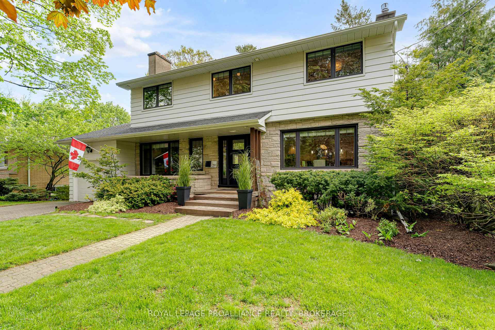 29 Hillcroft Drive, Kingston, ON K7L 4E8 — Kingston, Ontario