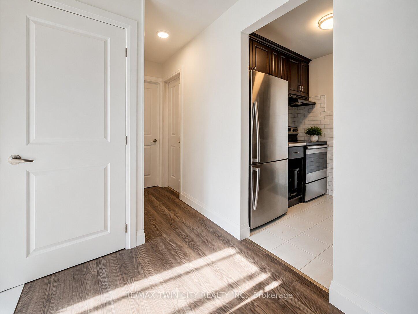 119 CEDAR Street S 15, Waterloo — photo 5 of 5
