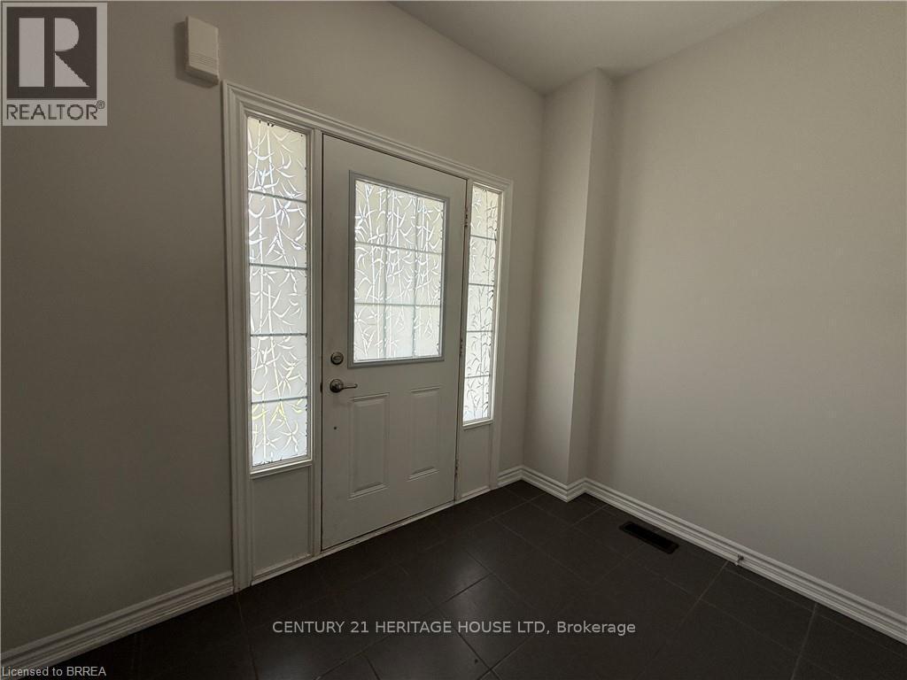 164 Bilanski Farm Road E, Brantford — photo 3 of 5
