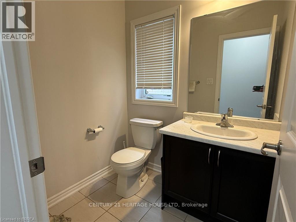 164 Bilanski Farm Road E, Brantford — photo 5 of 5