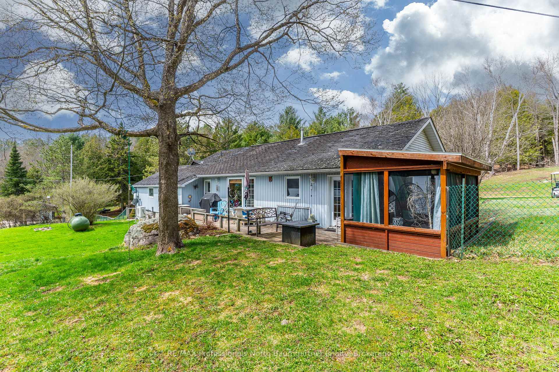 1093 Reynolds Road, Minden Hills, ON K0M 2K0 — Minden Hills, Ontario