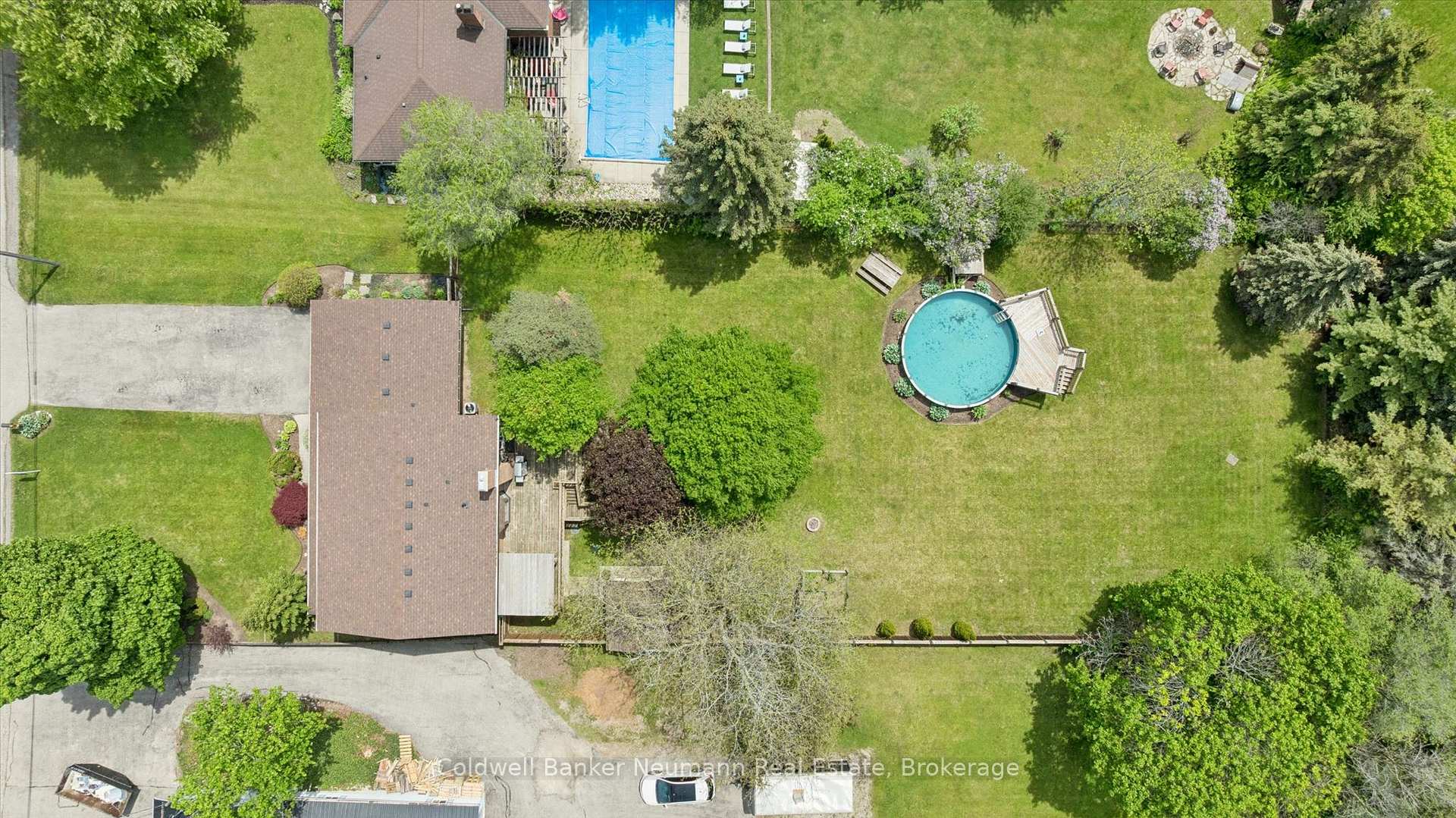 1564 Mannheim Road, Wilmot — photo 2 of 5