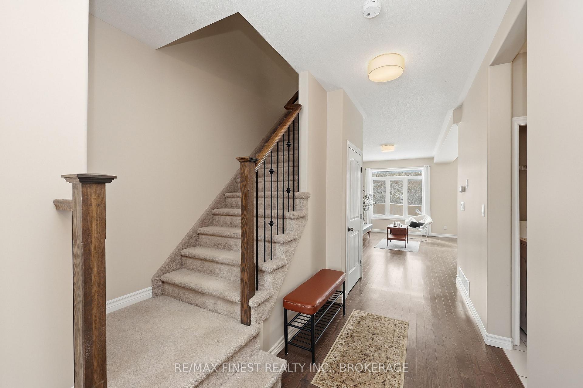 921 Blossom Street, Kingston — photo 4 of 5