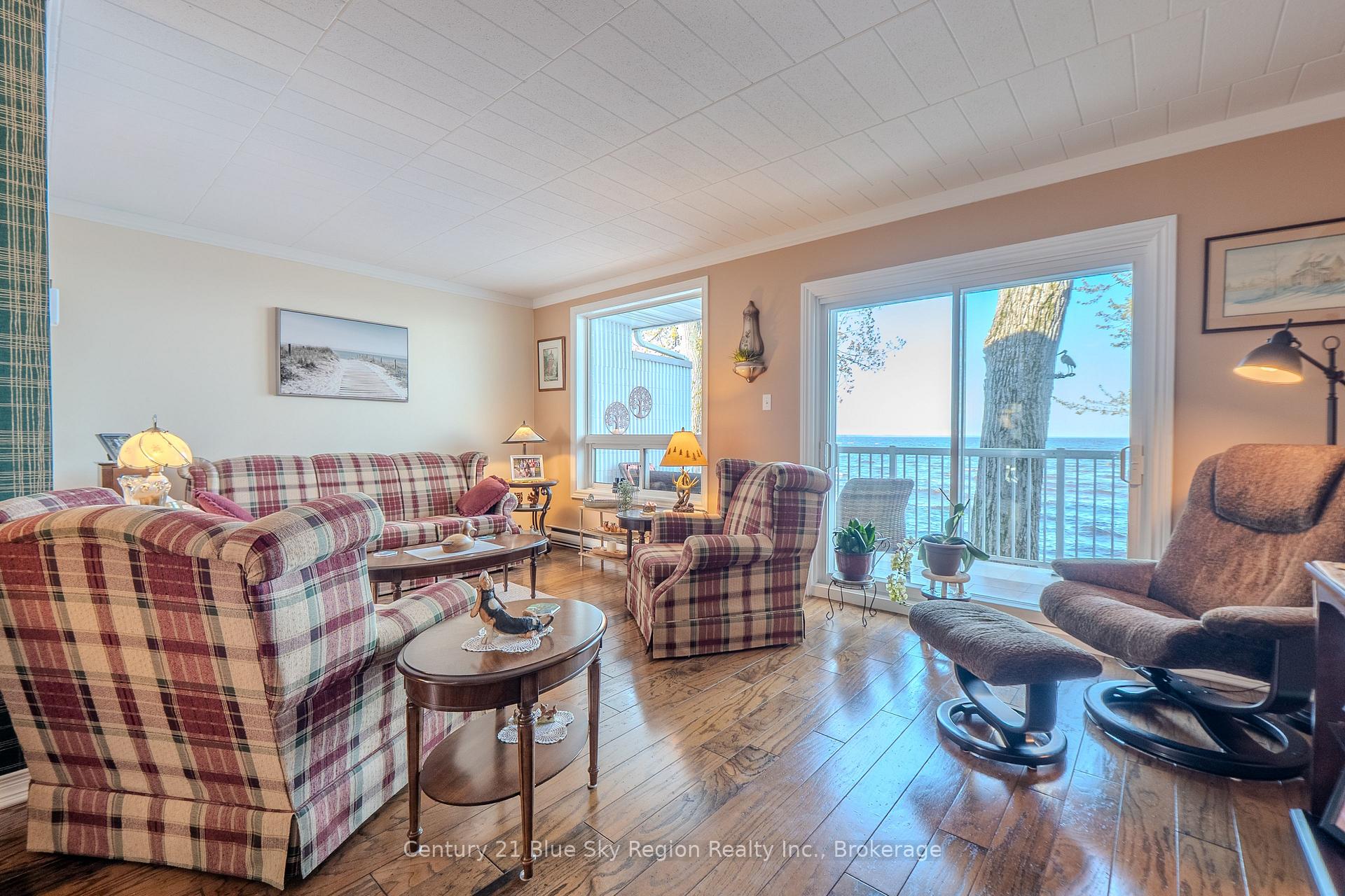 1205 Premier Road 8, North Bay — photo 4 of 5