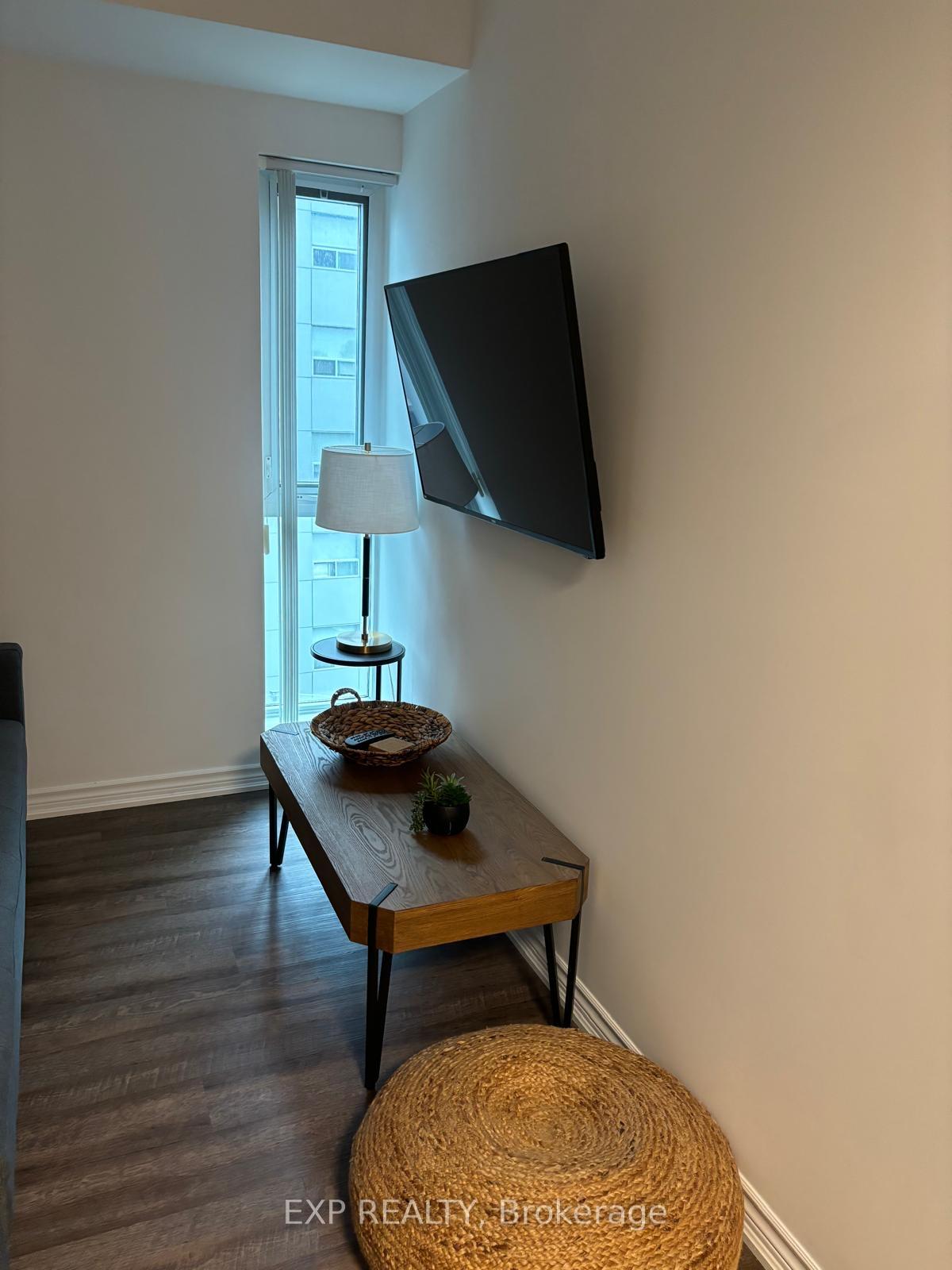 158 King Street 603, Waterloo — photo 3 of 5