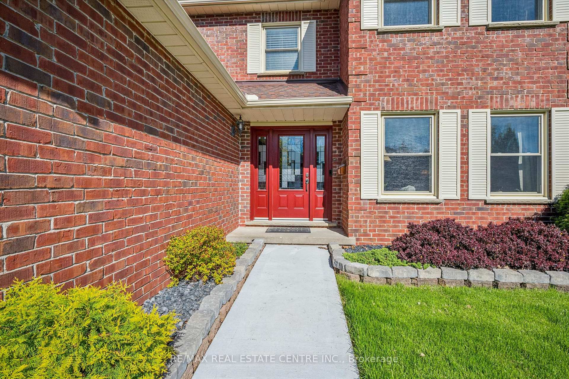 40 Beasley Crescent, Waterloo — photo 4 of 5