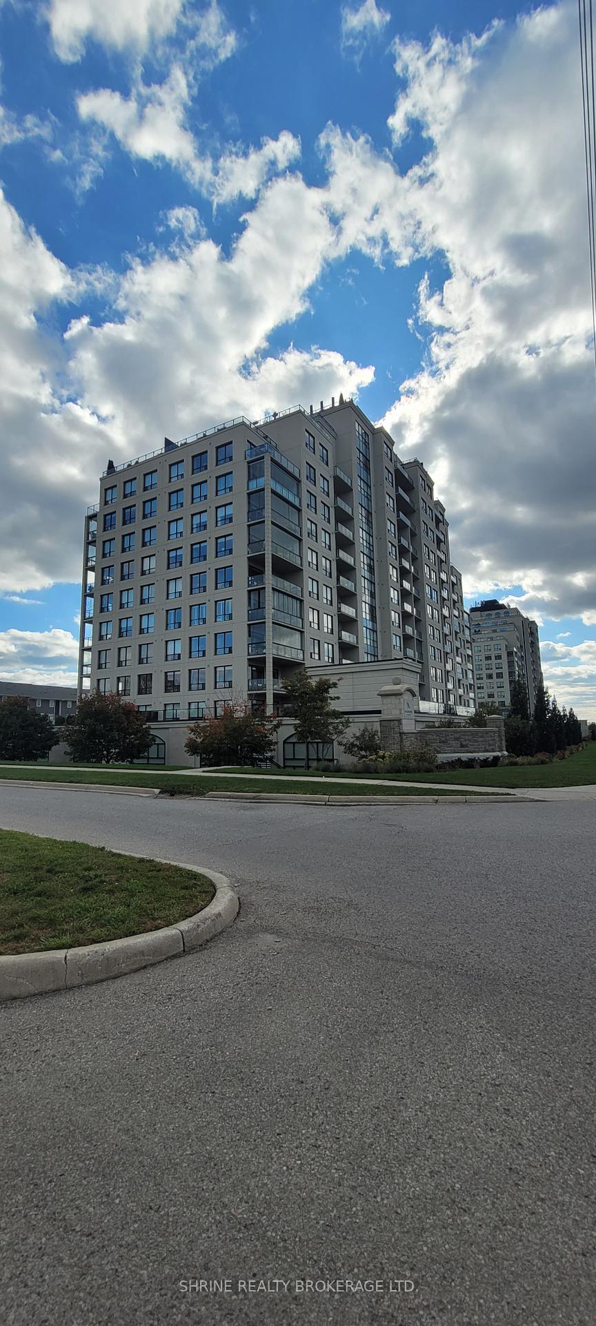 240 VILLAGEWALK Boulevard 1008, London North, ON N6G 0P6 — London North, Ontario