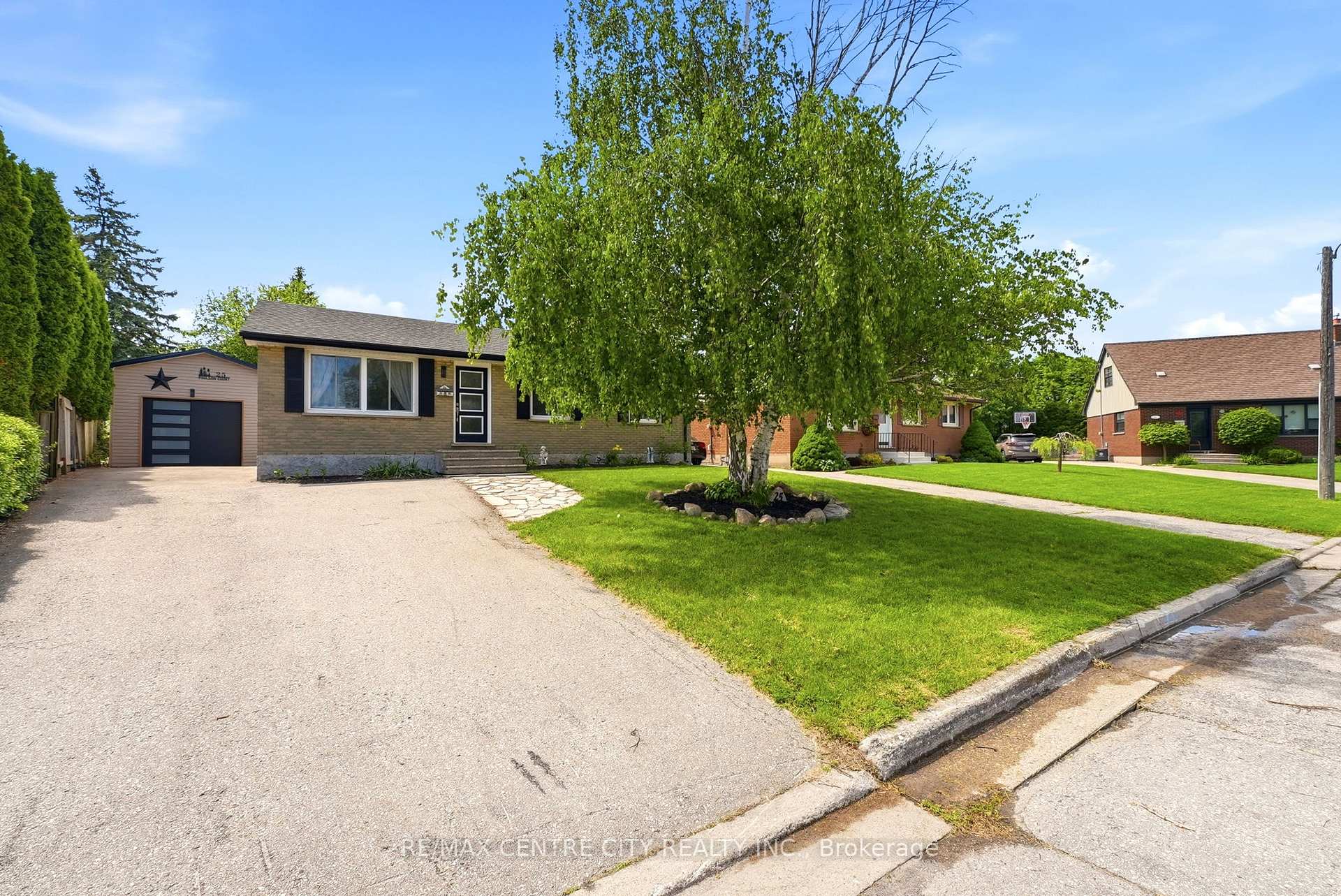 25 Paulson Court, St. Thomas — photo 2 of 5