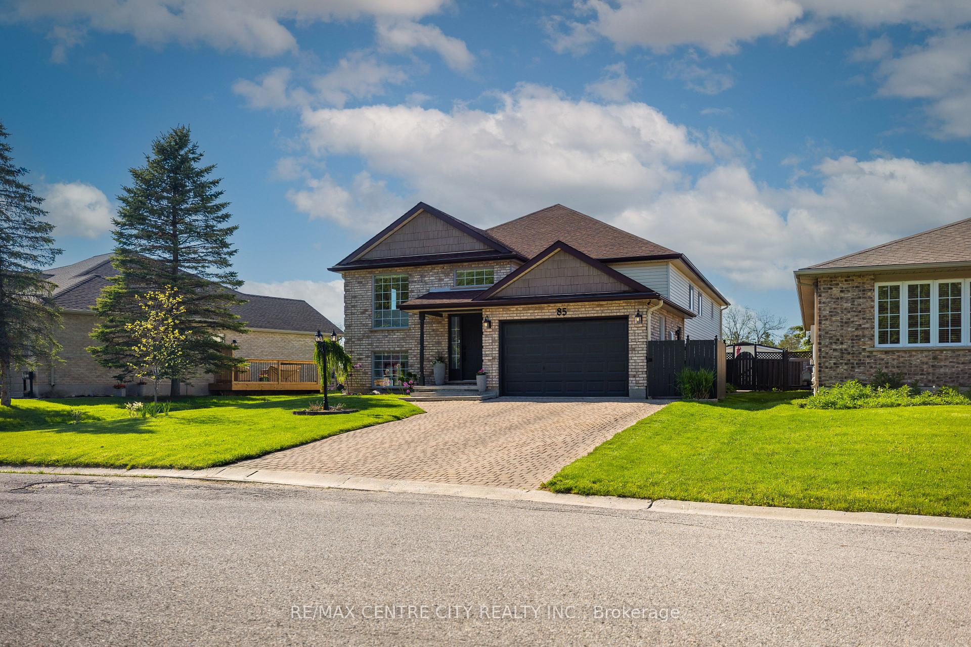 85 Donker Drive, St. Thomas — photo 2 of 5