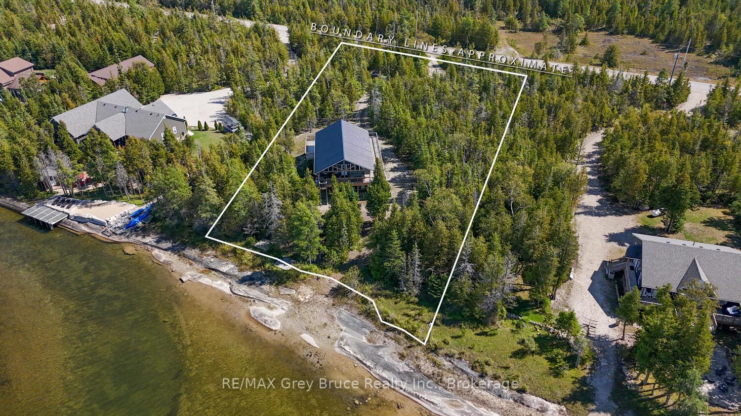 38 Bay Shore Avenue S, Northern Bruce Peninsula, ON N0H 2R0 — Northern Bruce Peninsula, Ontario