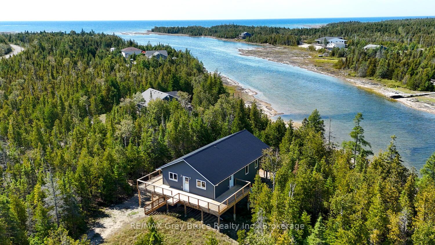 38 Bay Shore Avenue S, Northern Bruce Peninsula — photo 3 of 5
