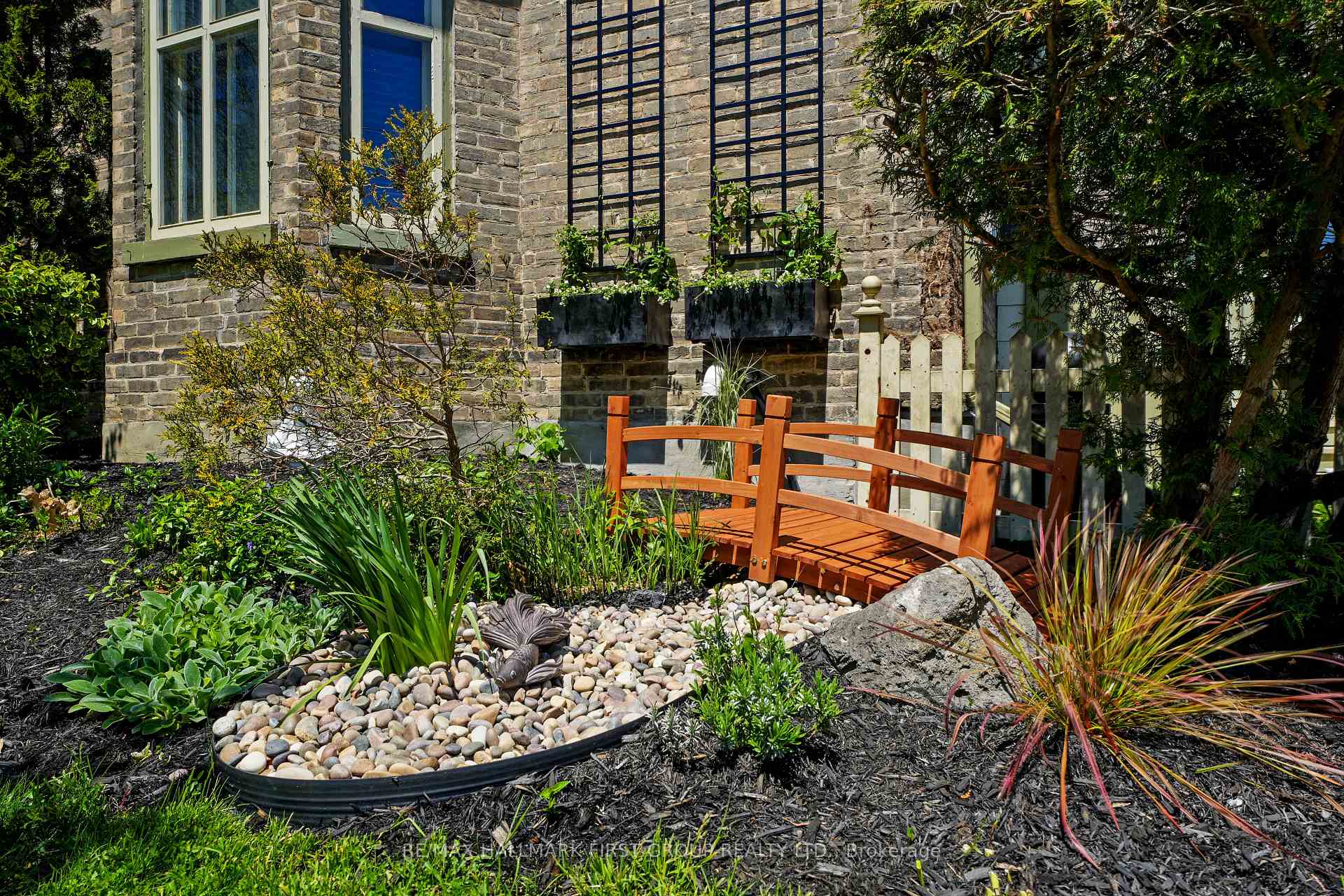 198 Bagot Street, Cobourg — photo 4 of 5