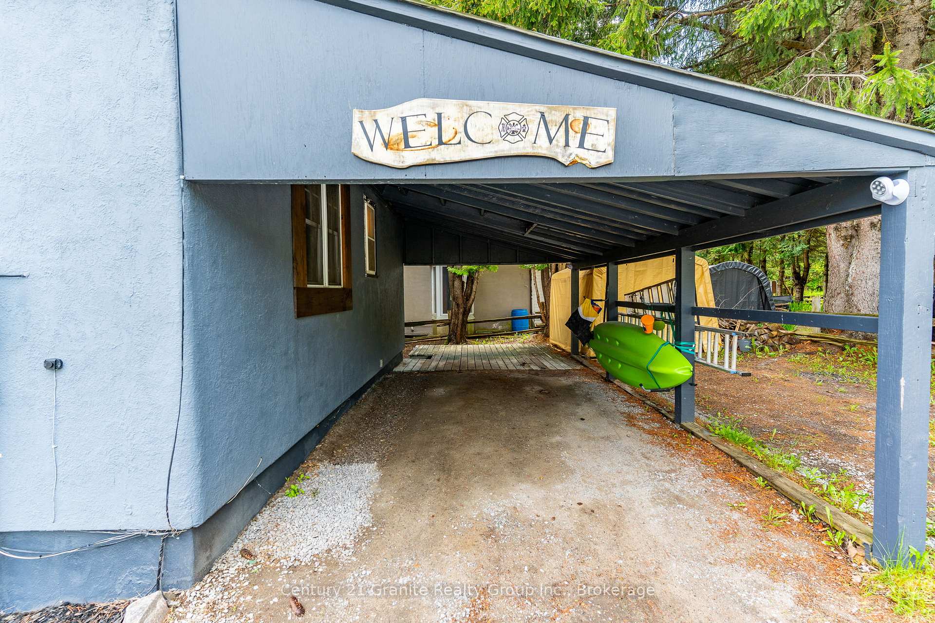 16 Newcastle Street, Minden Hills — photo 4 of 5