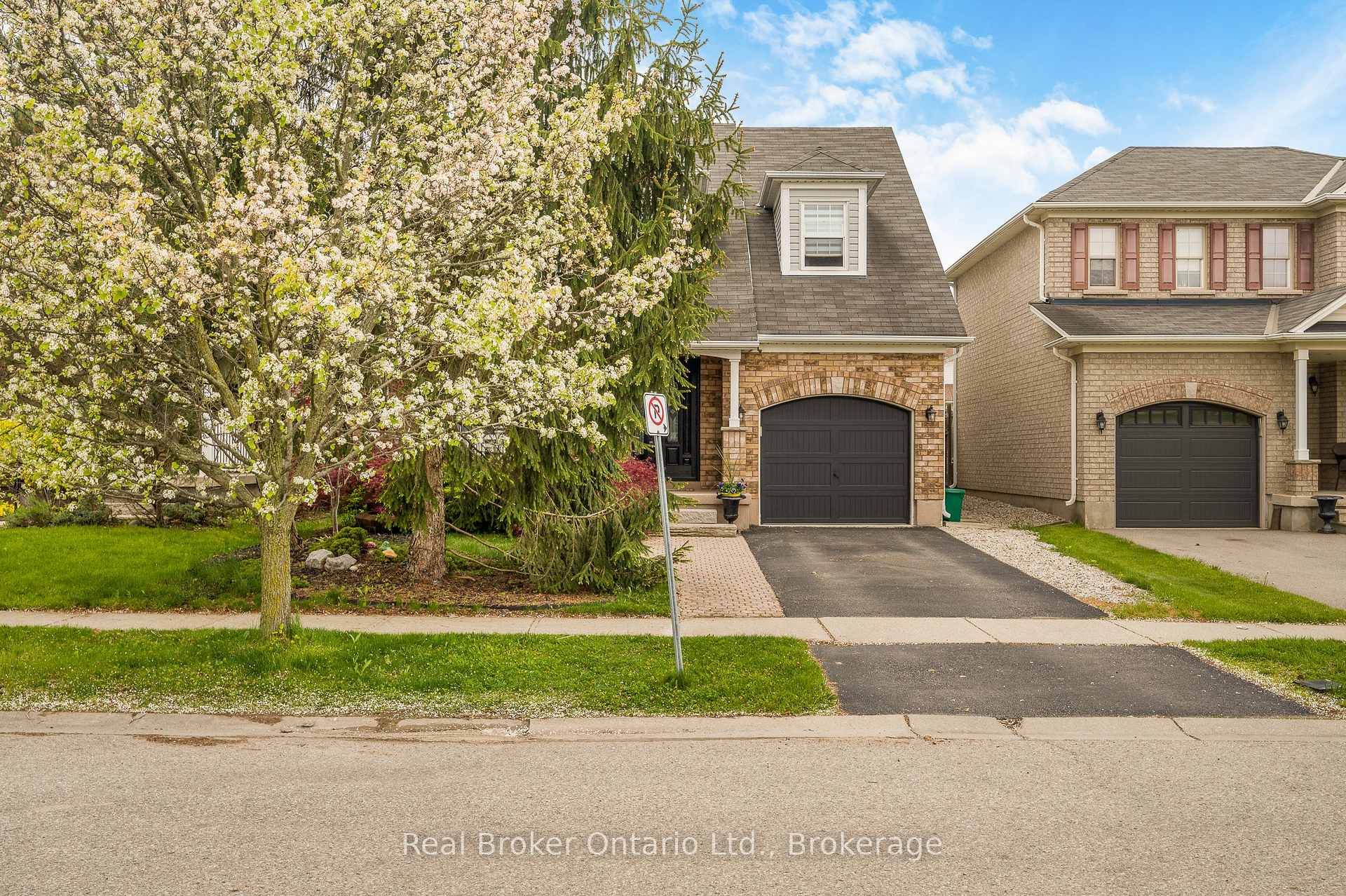 176 Osborn Avenue, Brantford — photo 2 of 5