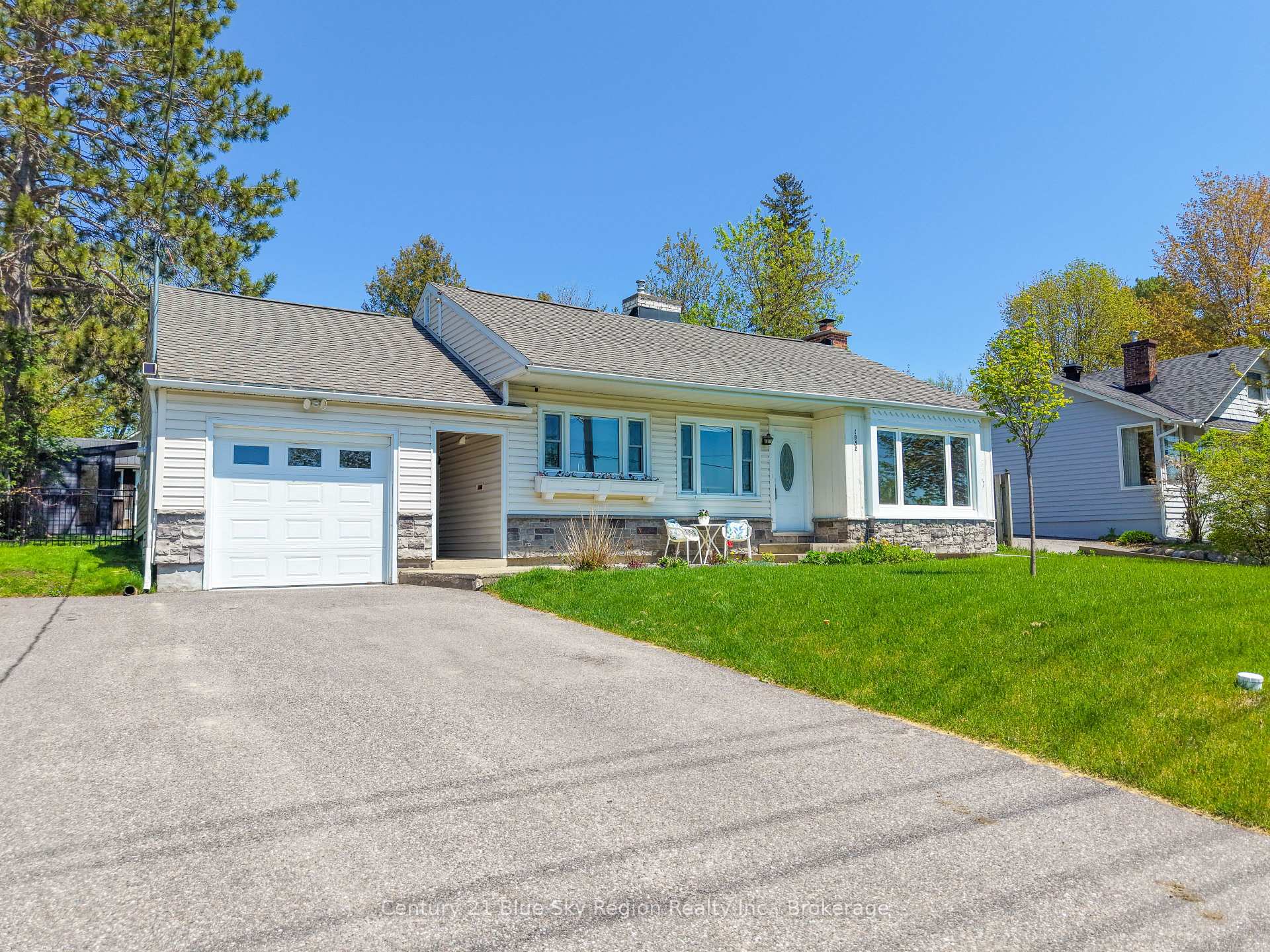 1052 COPELAND Street, North Bay, ON P1B 3E6 — North Bay, Ontario