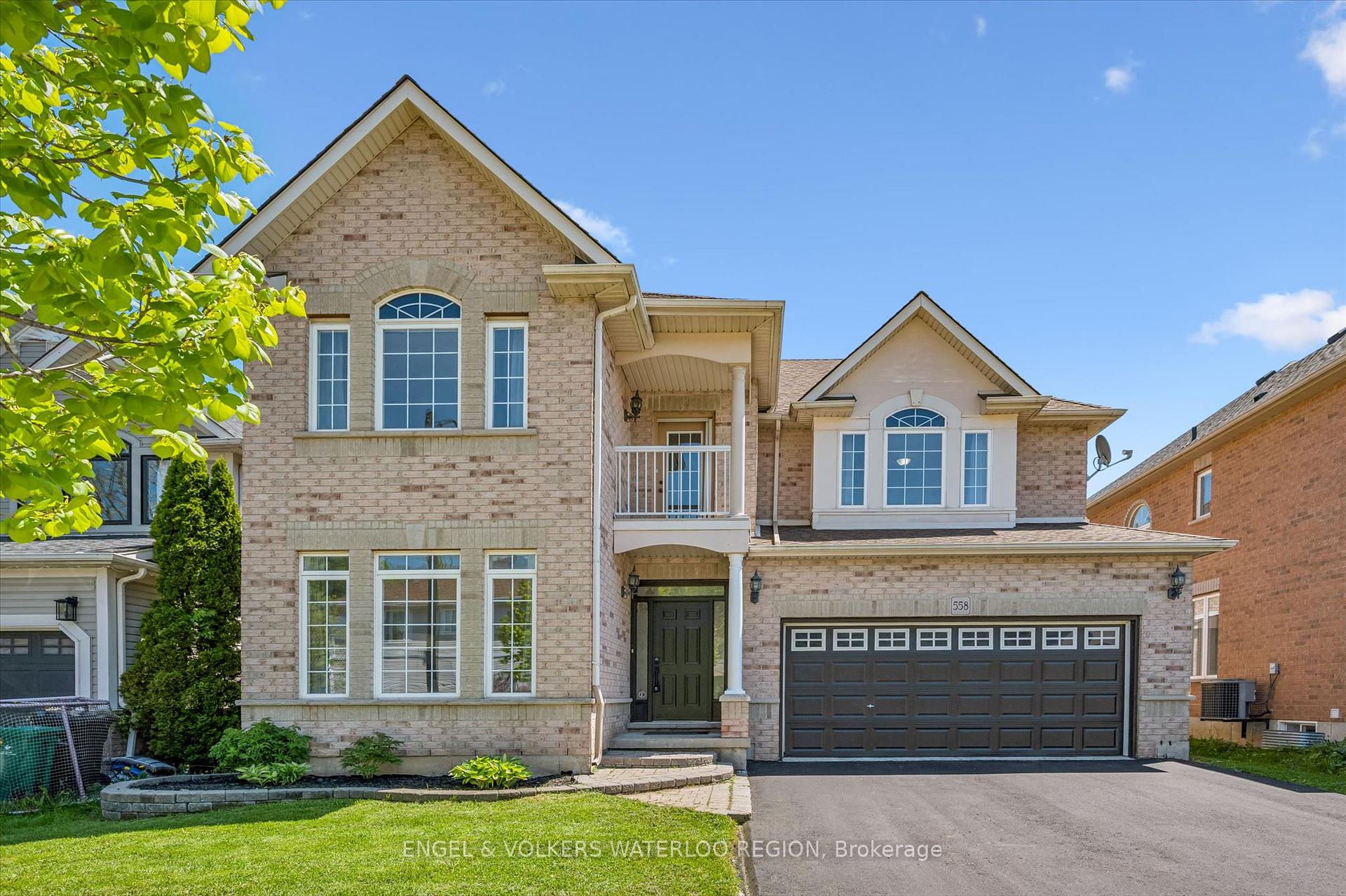558 Winterburg Walk, Waterloo, ON N2V 2N9 — Waterloo, Ontario