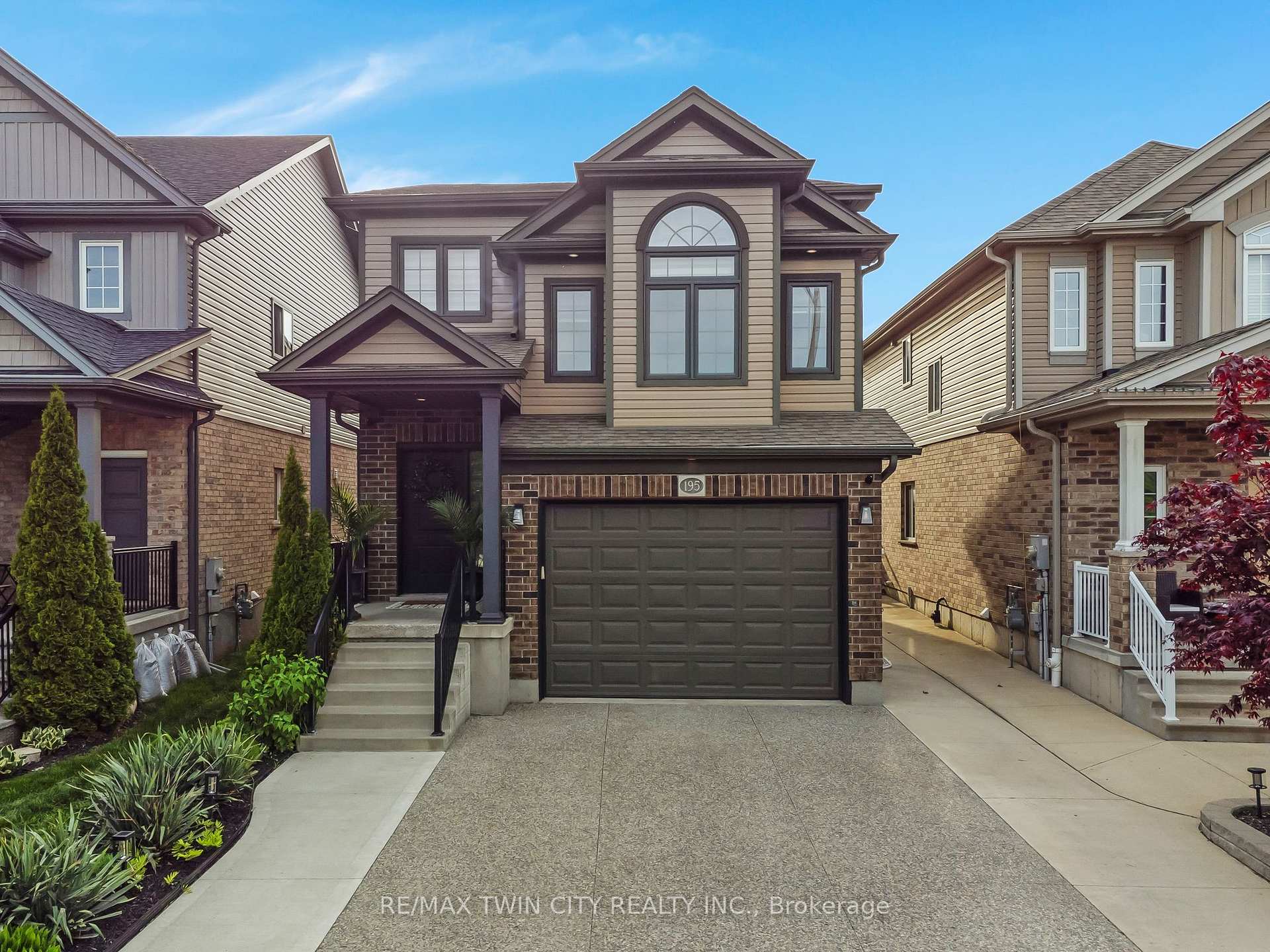 195 Hardcastle Drive, Cambridge, ON N1S 0A8 — Cambridge, Ontario