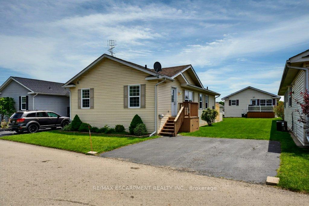 4578 Susanna Lane, Lincoln — photo 3 of 5