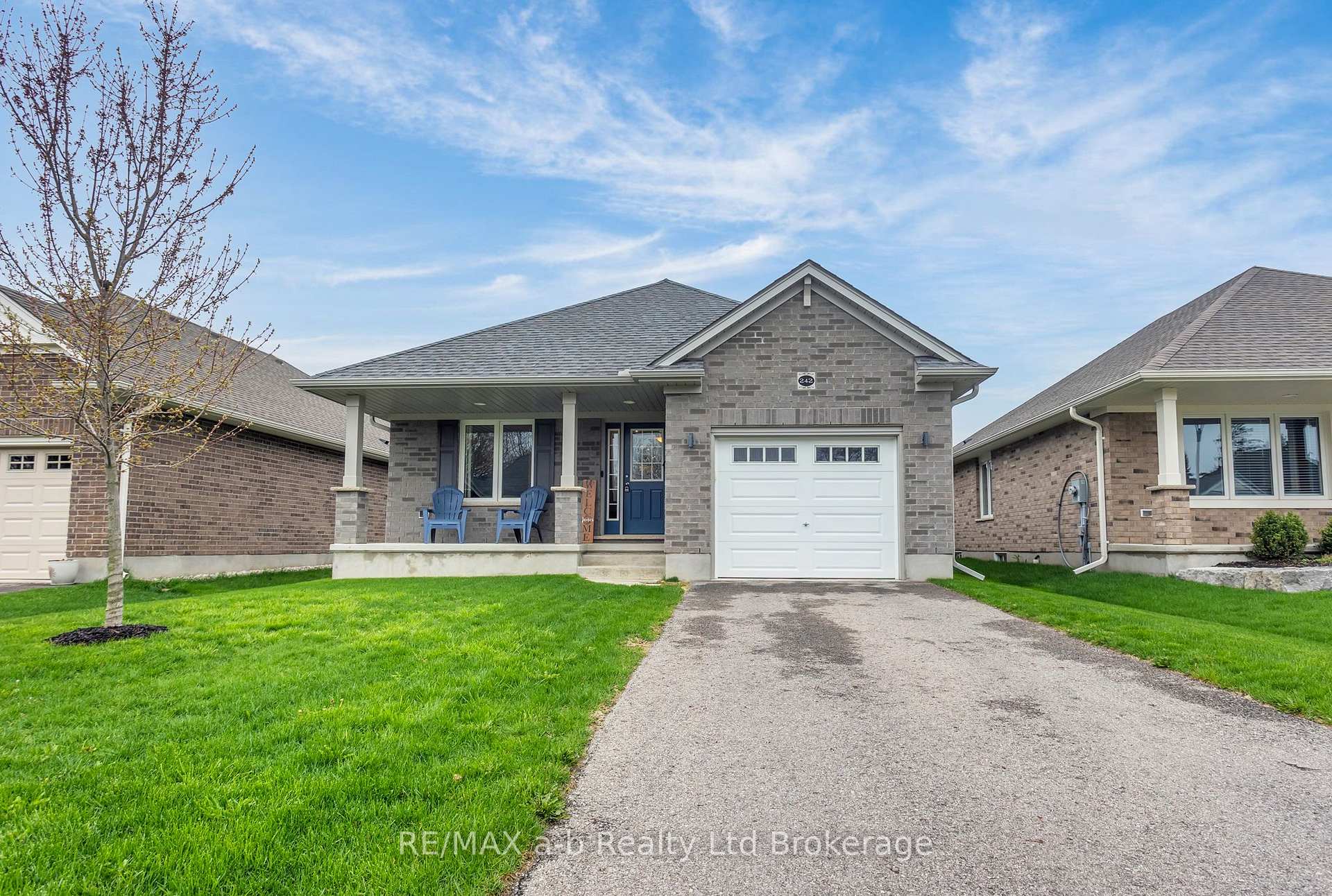 242 Wilson Avenue, Tillsonburg — photo 2 of 5