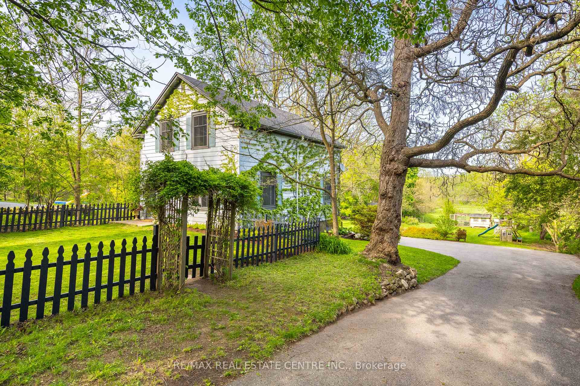 287 West River Road, Cambridge, ON N1R 5S5 — Cambridge, Ontario