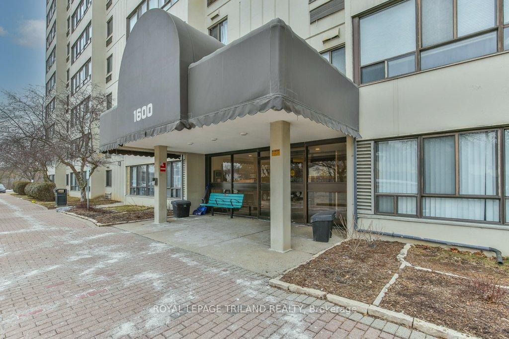 1600 ADELAIDE Street N 1001, London North — photo 2 of 5