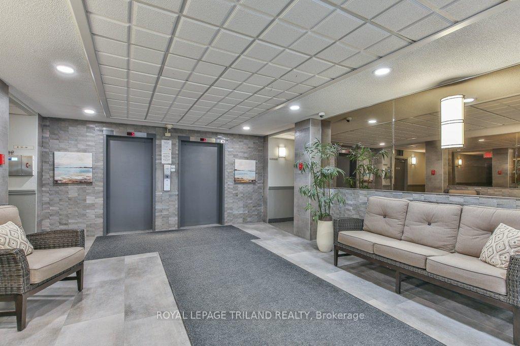 1600 ADELAIDE Street N 1001, London North — photo 5 of 5
