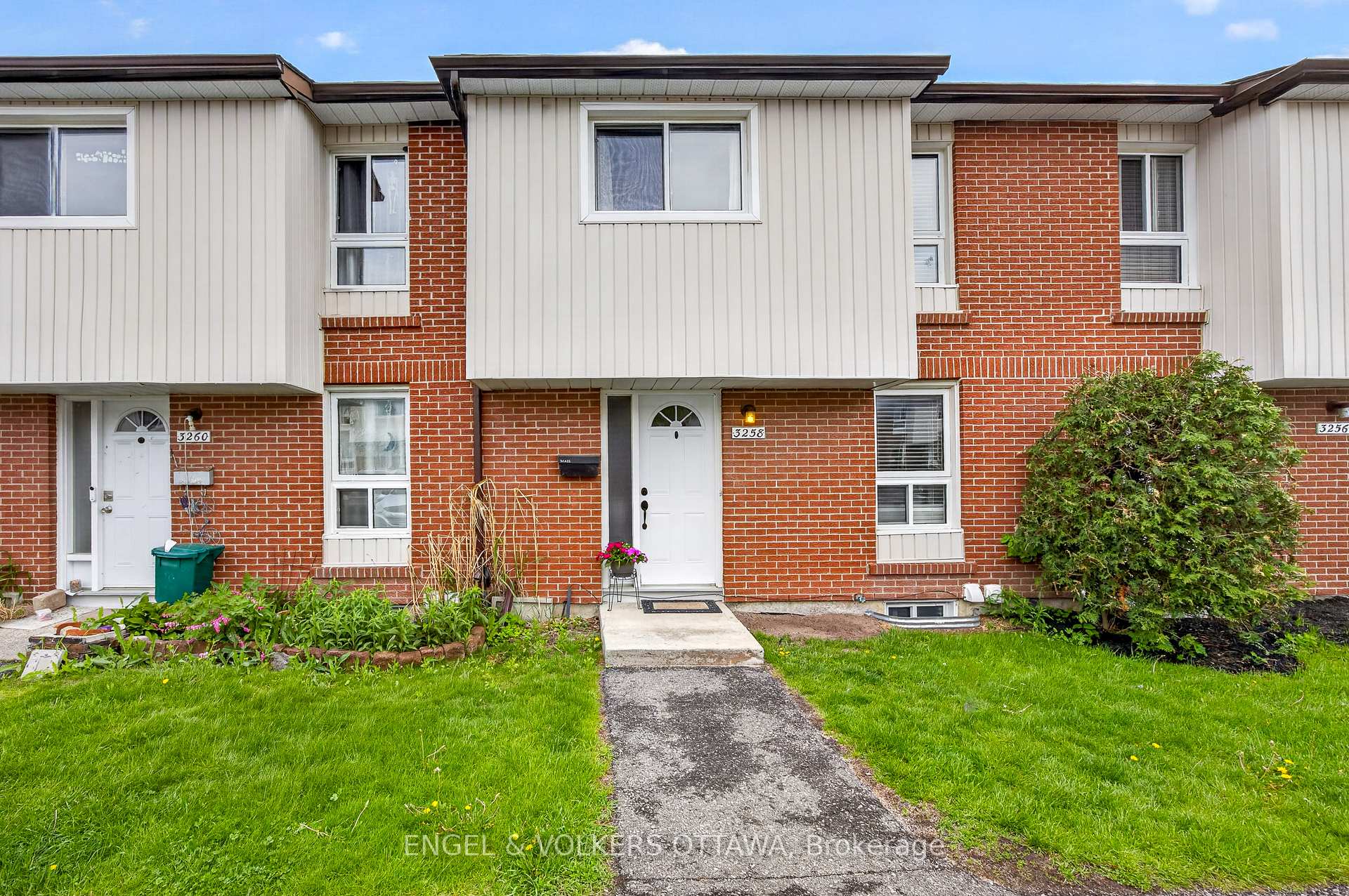 3258 Bannon Way 60, Blossom Park - Airport and Area, ON K1T 1T3 — Blossom Park - Airport and Area, Ontario
