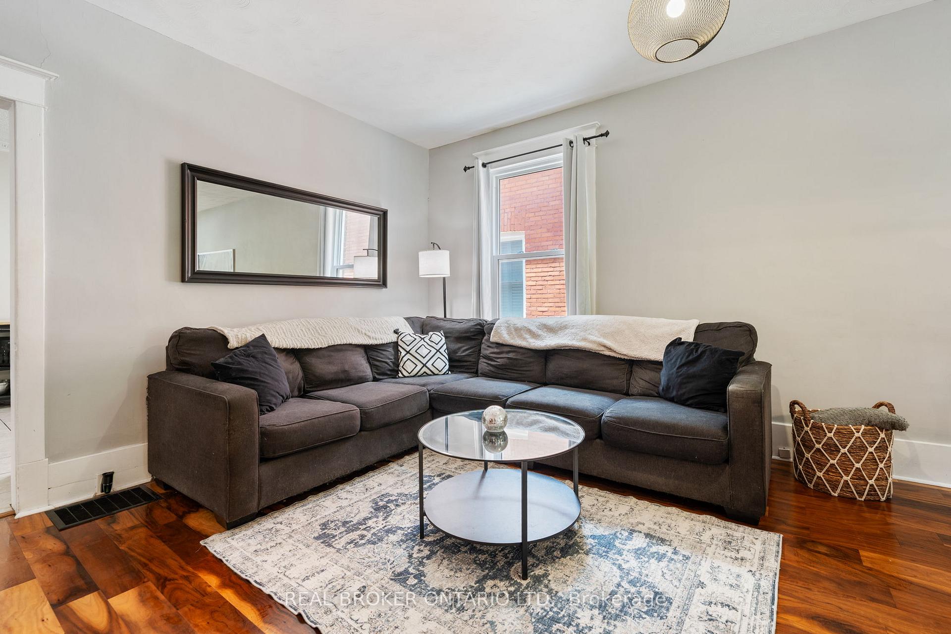 30 DUNDAS Street, Brantford — photo 5 of 5