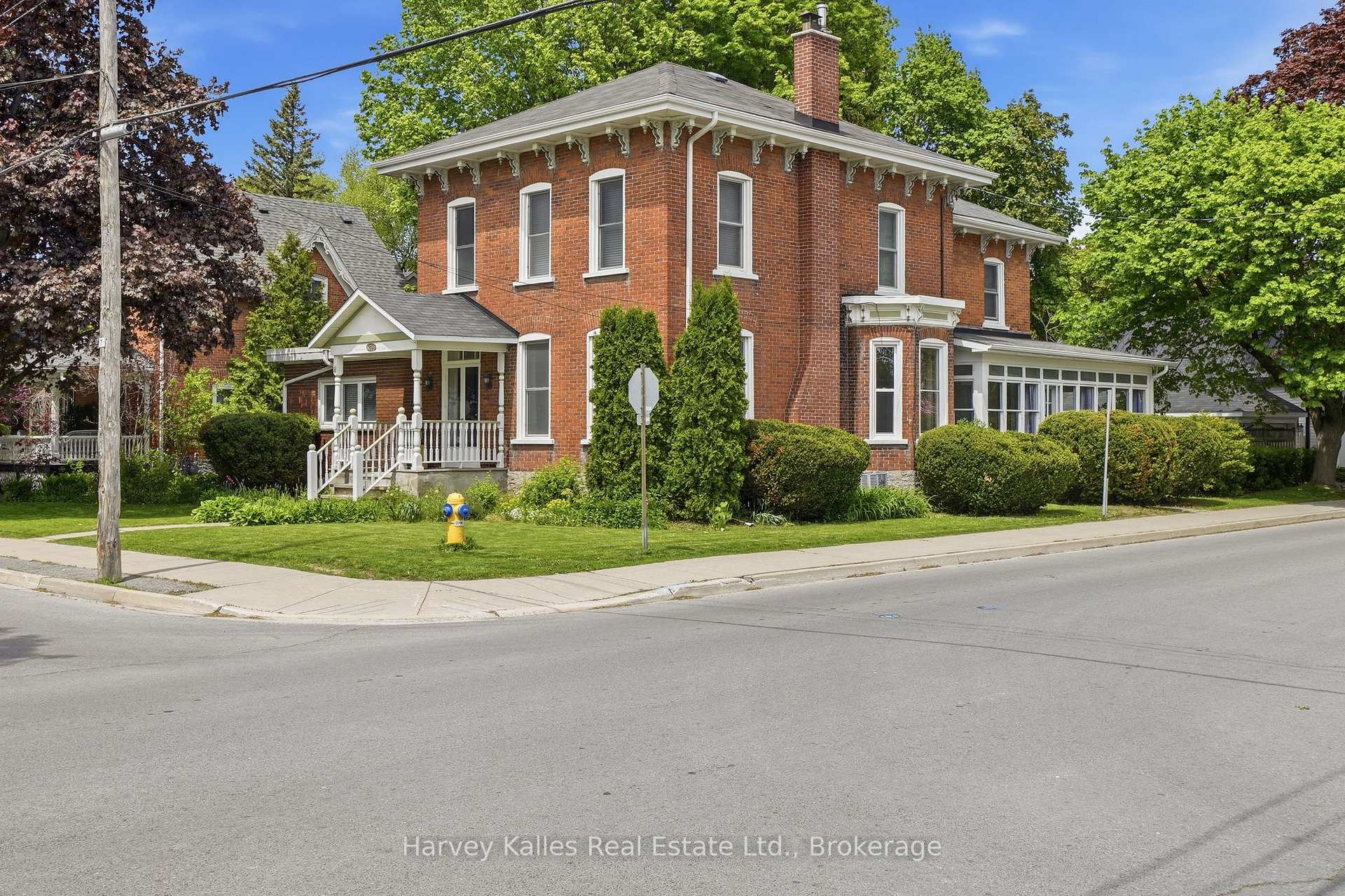 18 Centre Street, Prince Edward County, ON K0K 2T0 — Prince Edward County, Ontario
